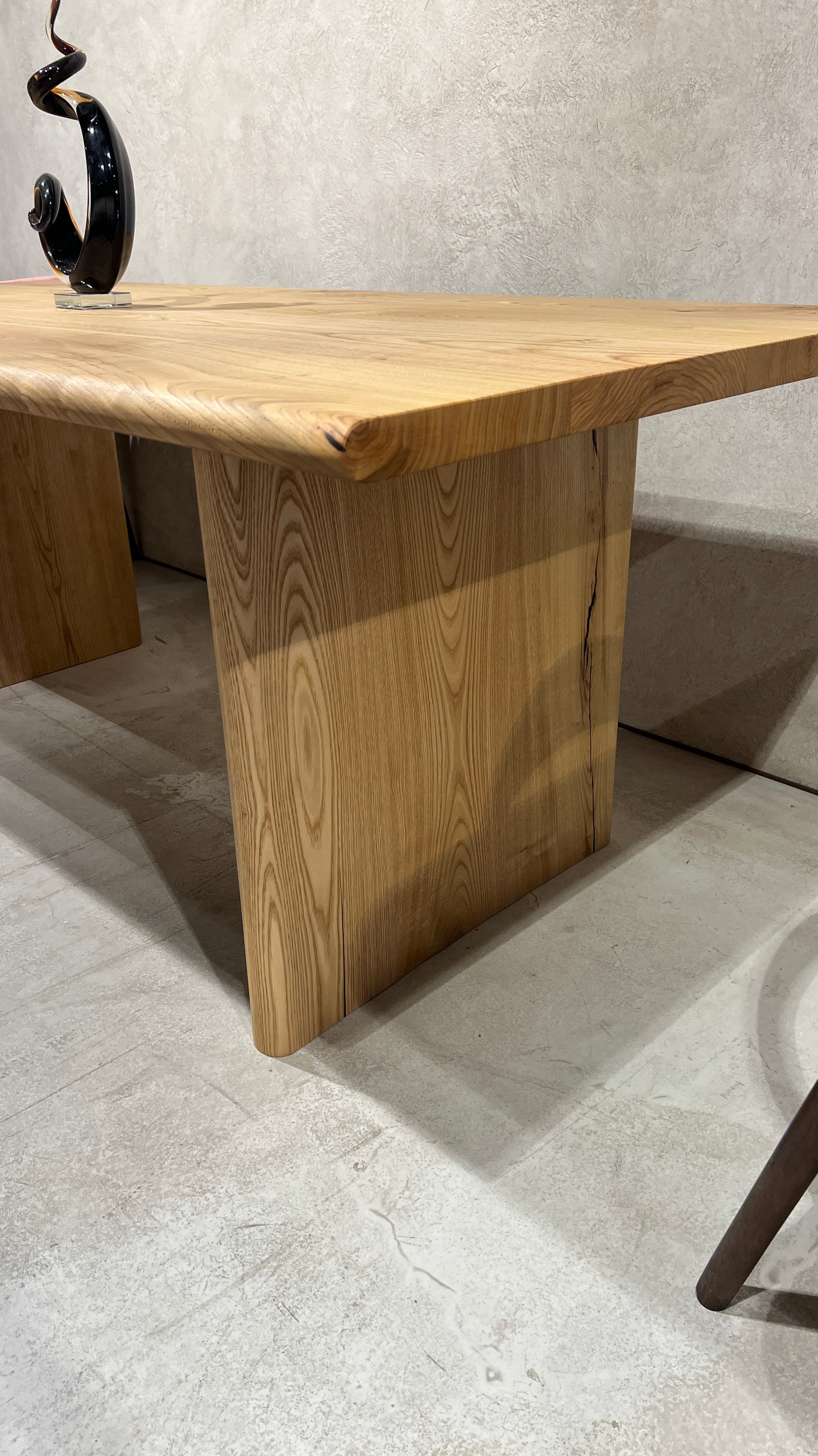 Minimal Solid Dining Table