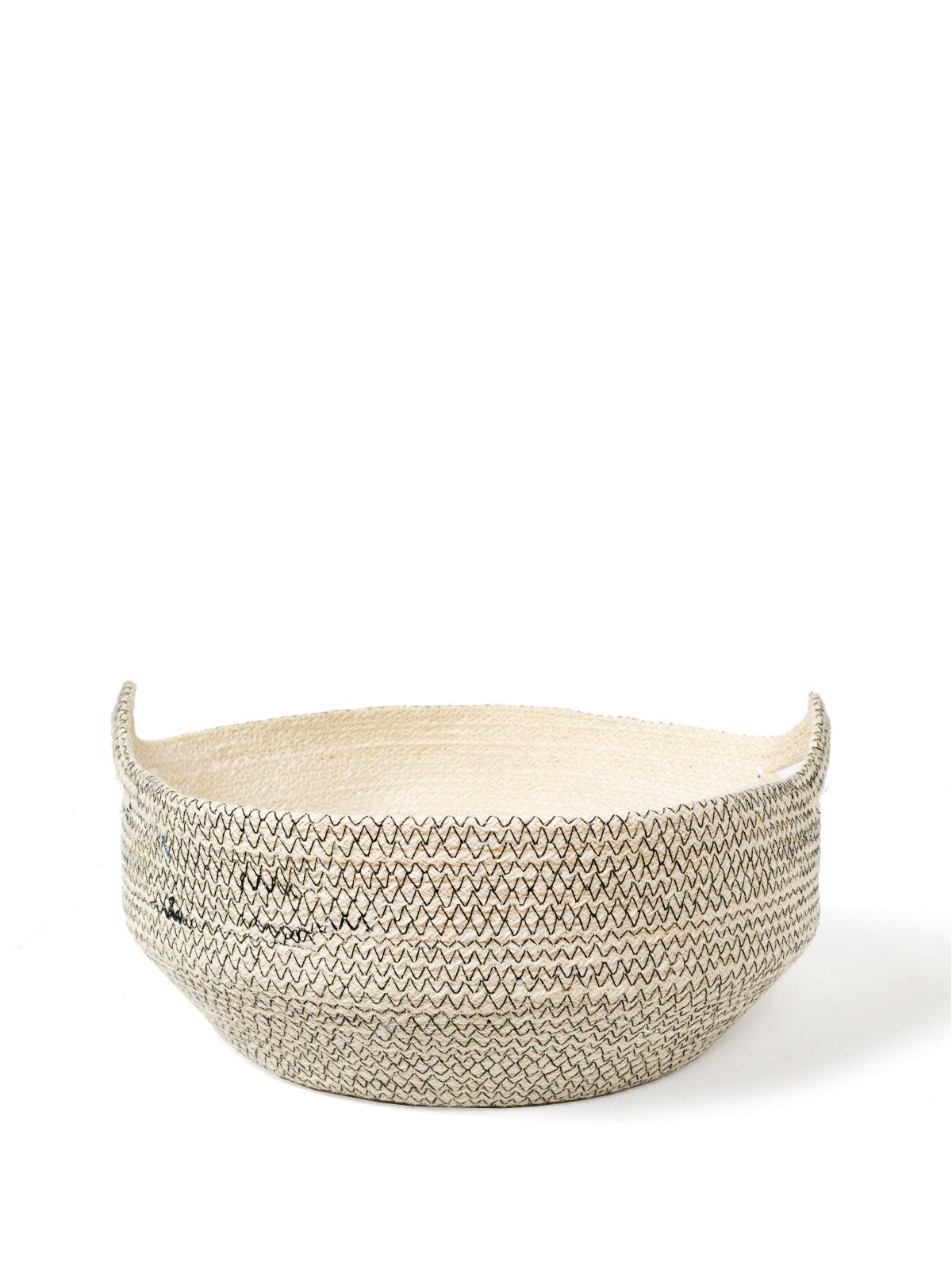 Amari Fruit Bowl - Black - PRHOMZ