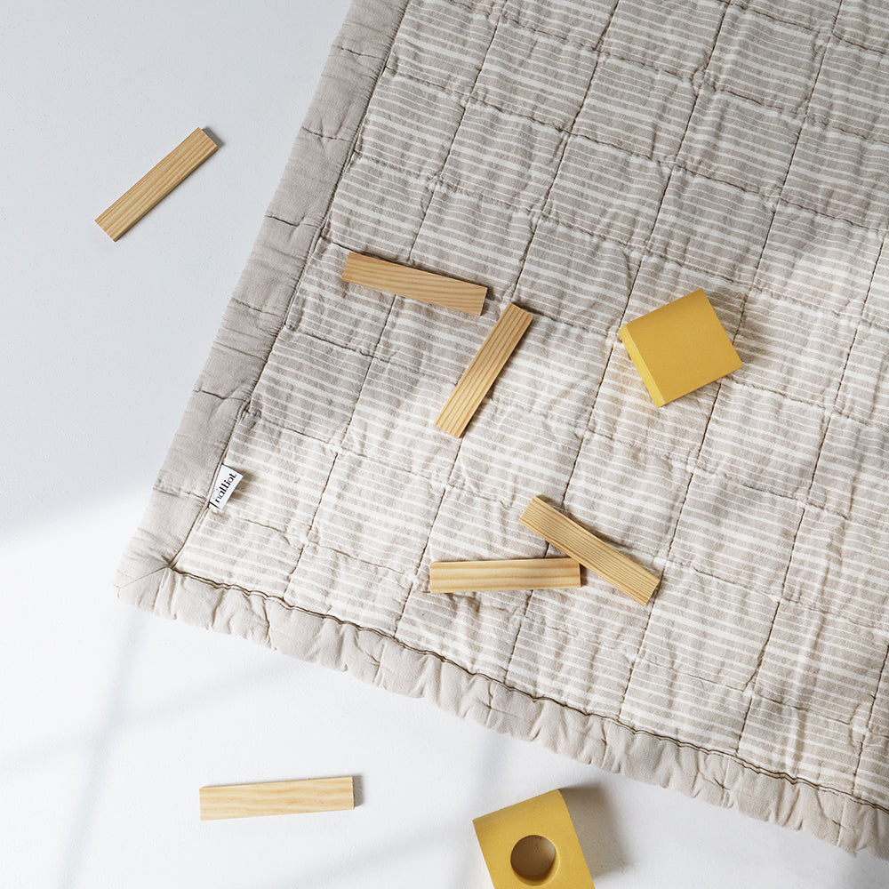 ANNA SABLE LAVE M reversible baby blanket