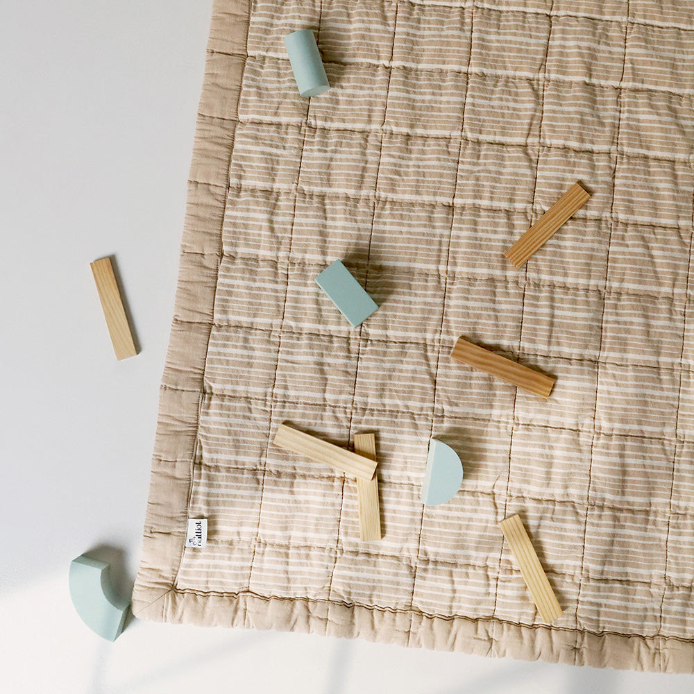 ANNA CARAMEL LAVE reversible baby blanket
