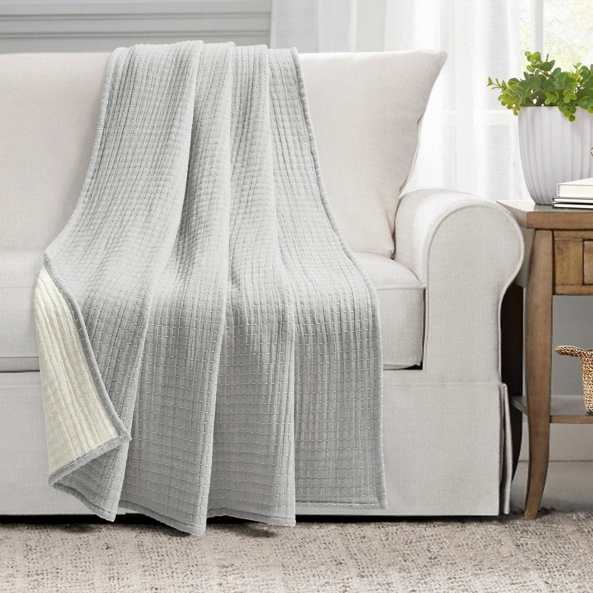 Solid Kantha Pick Stitch Yarn Dyed Cotton Woven Throw