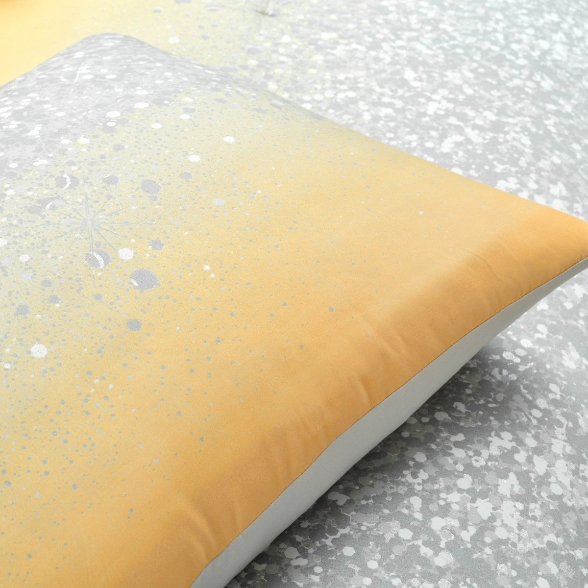 Glitter Ombre Metallic Print Comforter Set With Pillowcases