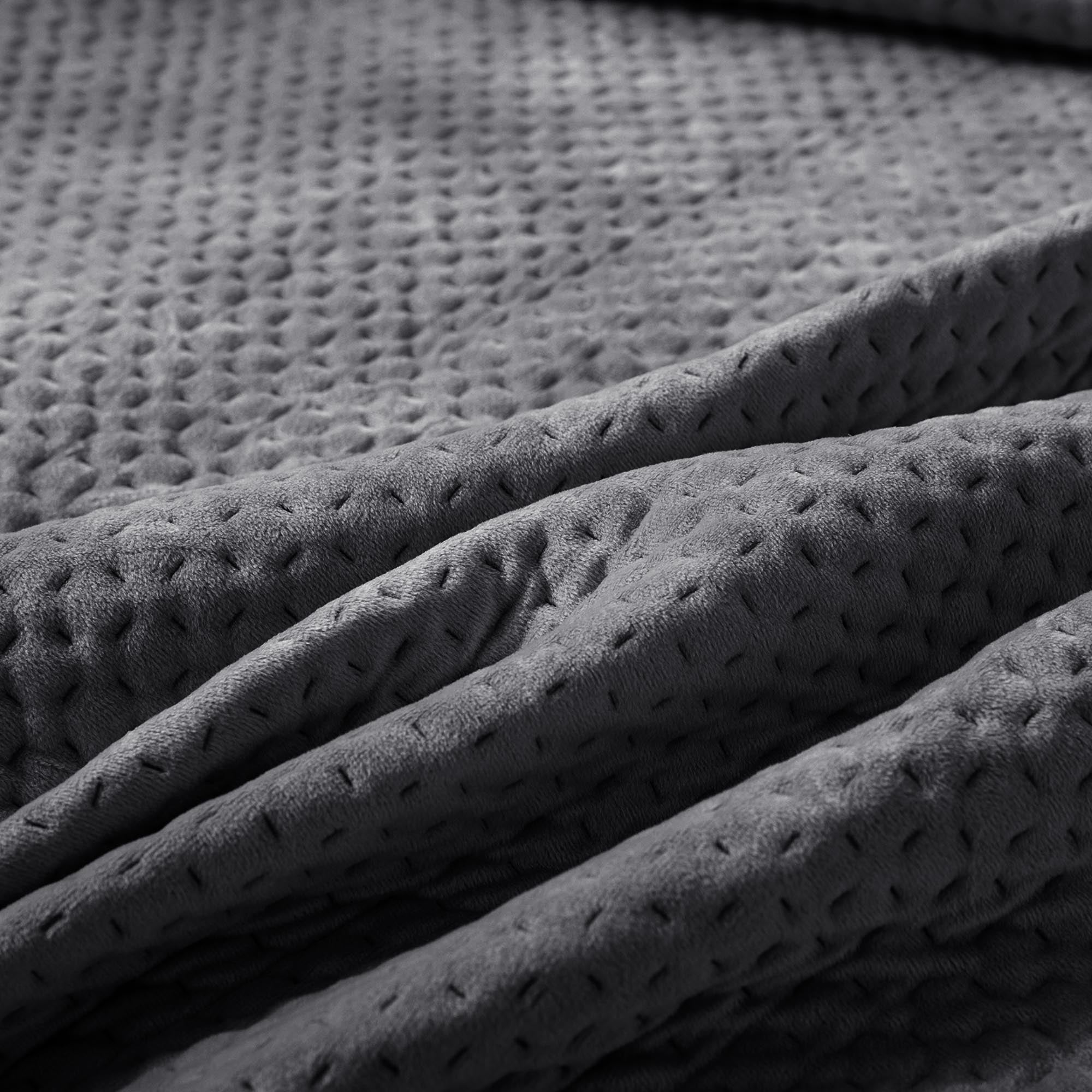 Kasentex All Season Cozy Velvet Quilt Set with Shams, Queen, King, Room Decor, Graduation Gifts