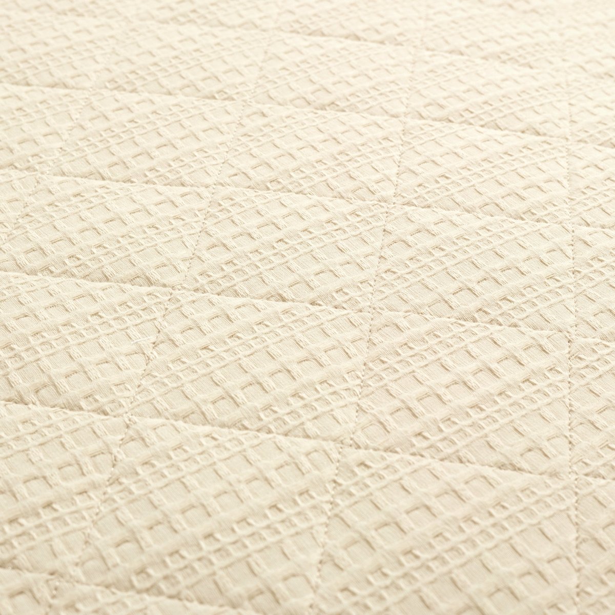 Haniya Solid Waffle Woven Cotton Textured Quilt Set