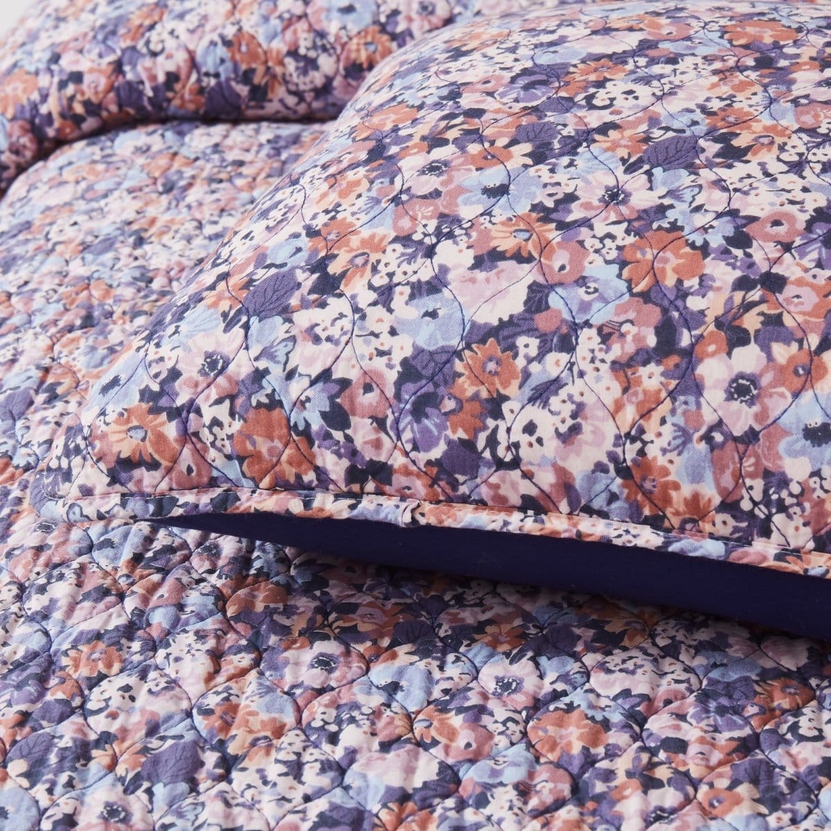 Alicia Camo Floral Cotton Quilt Set