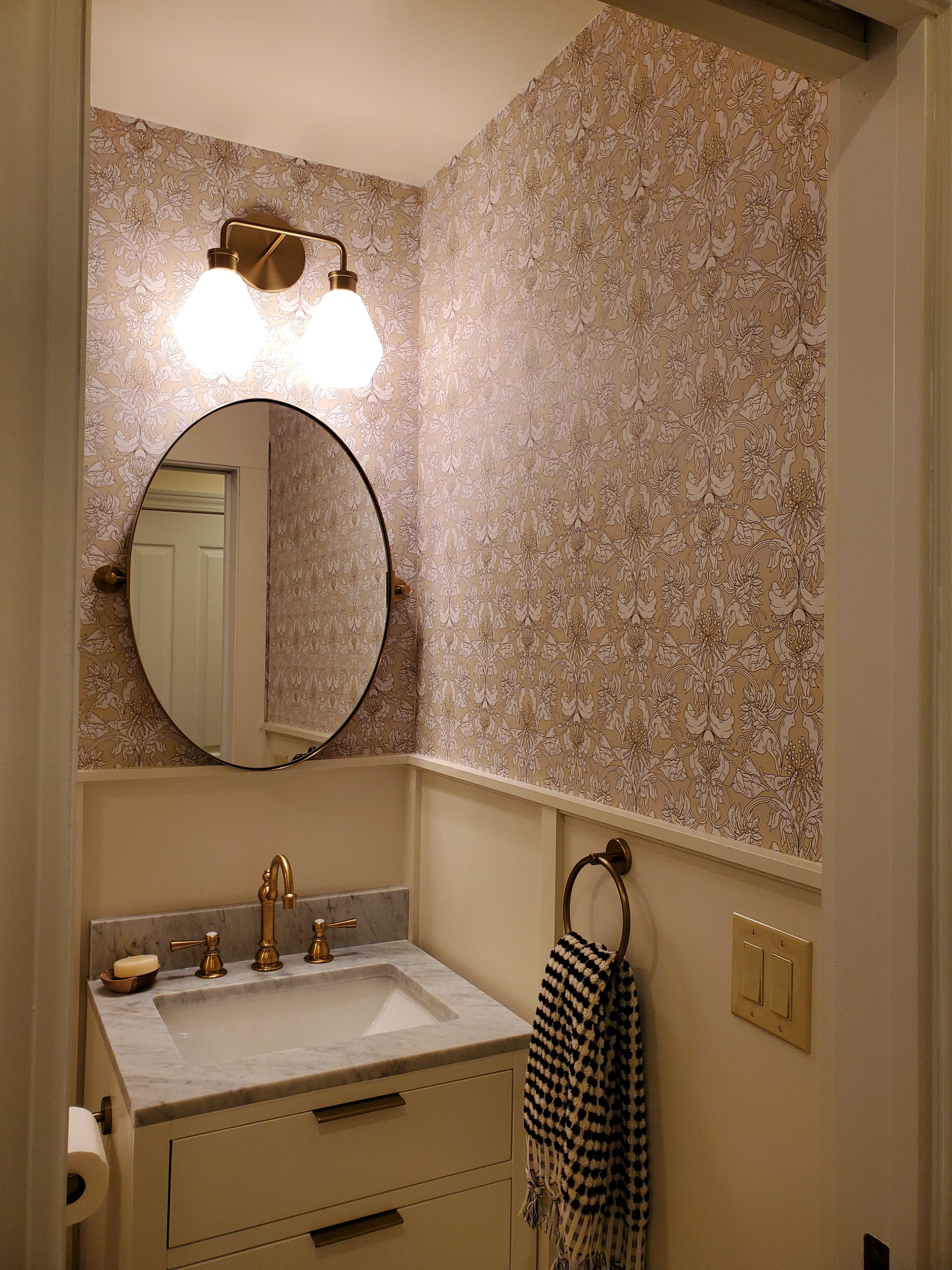 Vera Wallpaper by Grateful Artsy Soul