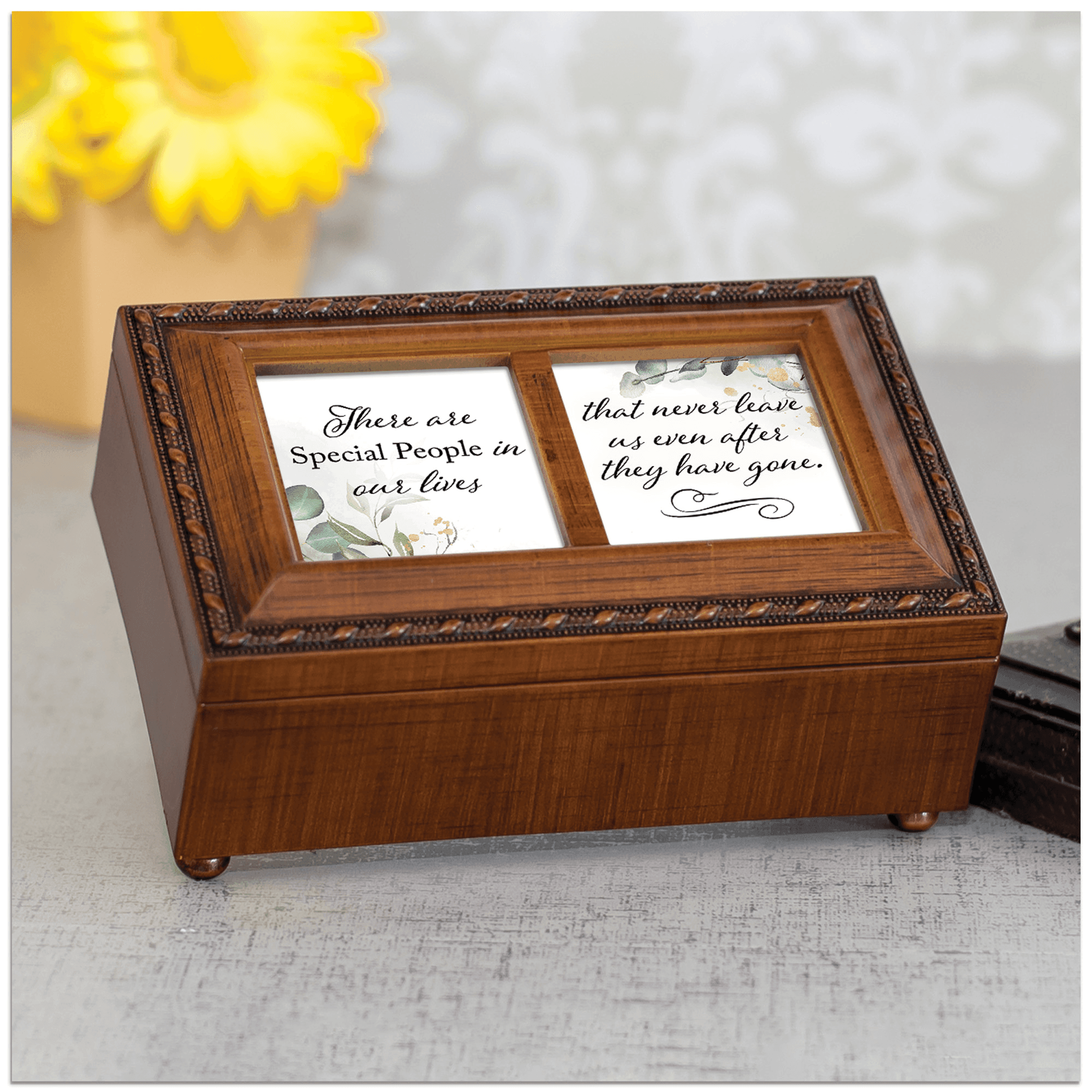 Petite Musical Keepsake Box With Photo Frame And Sankyo Movement - PRHOMZ