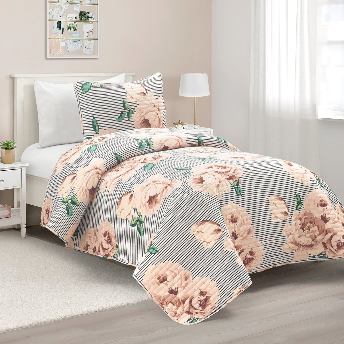 Mira Vintage Floral Oversized Quilt Set
