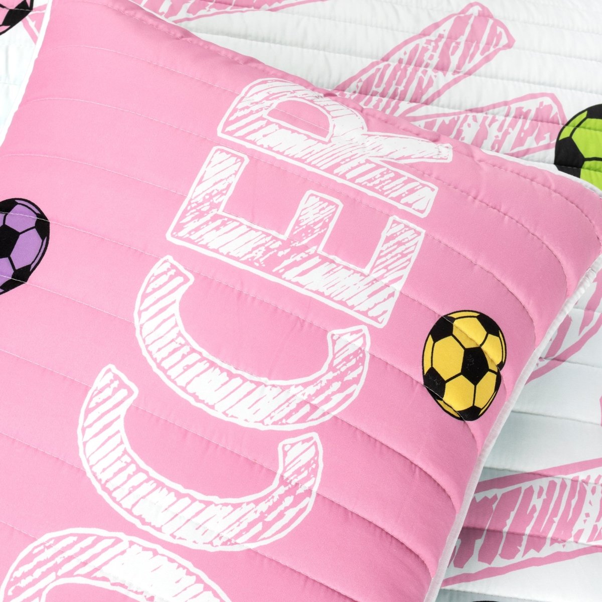 Girls Soccer Kick Quilt Set