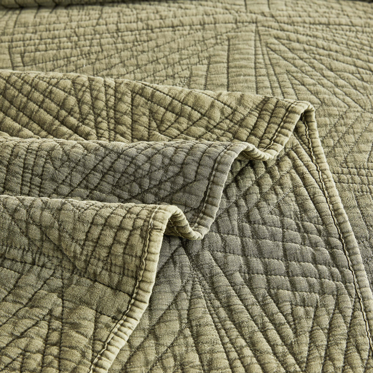 Dancing Triangles Stonewashed Cotton Quilt Set