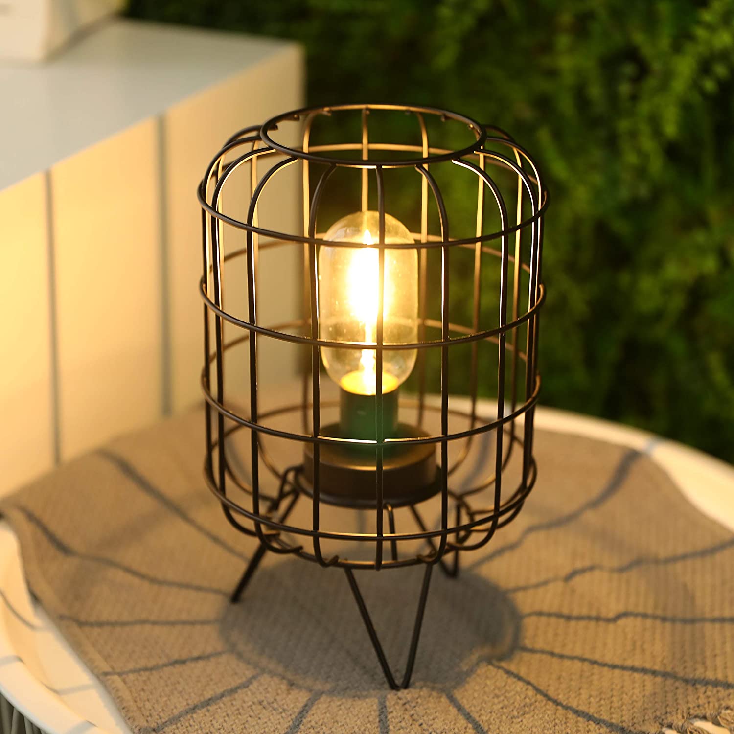 10''High Battery-Powered Metal Table lamp-1