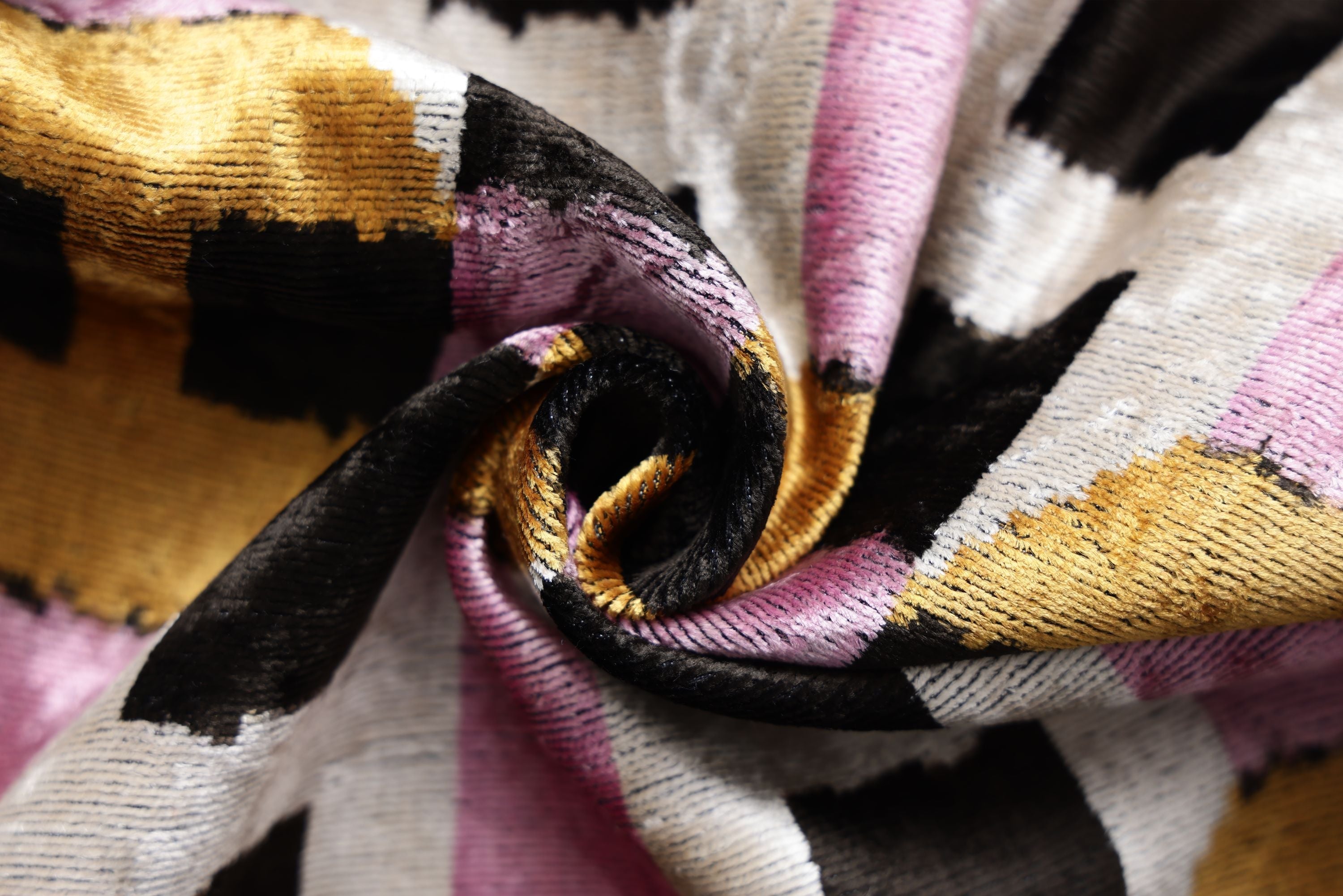 Hand-Knotted Geometric Silk Velvet Lumbar - 16x24 Gold & Lavender