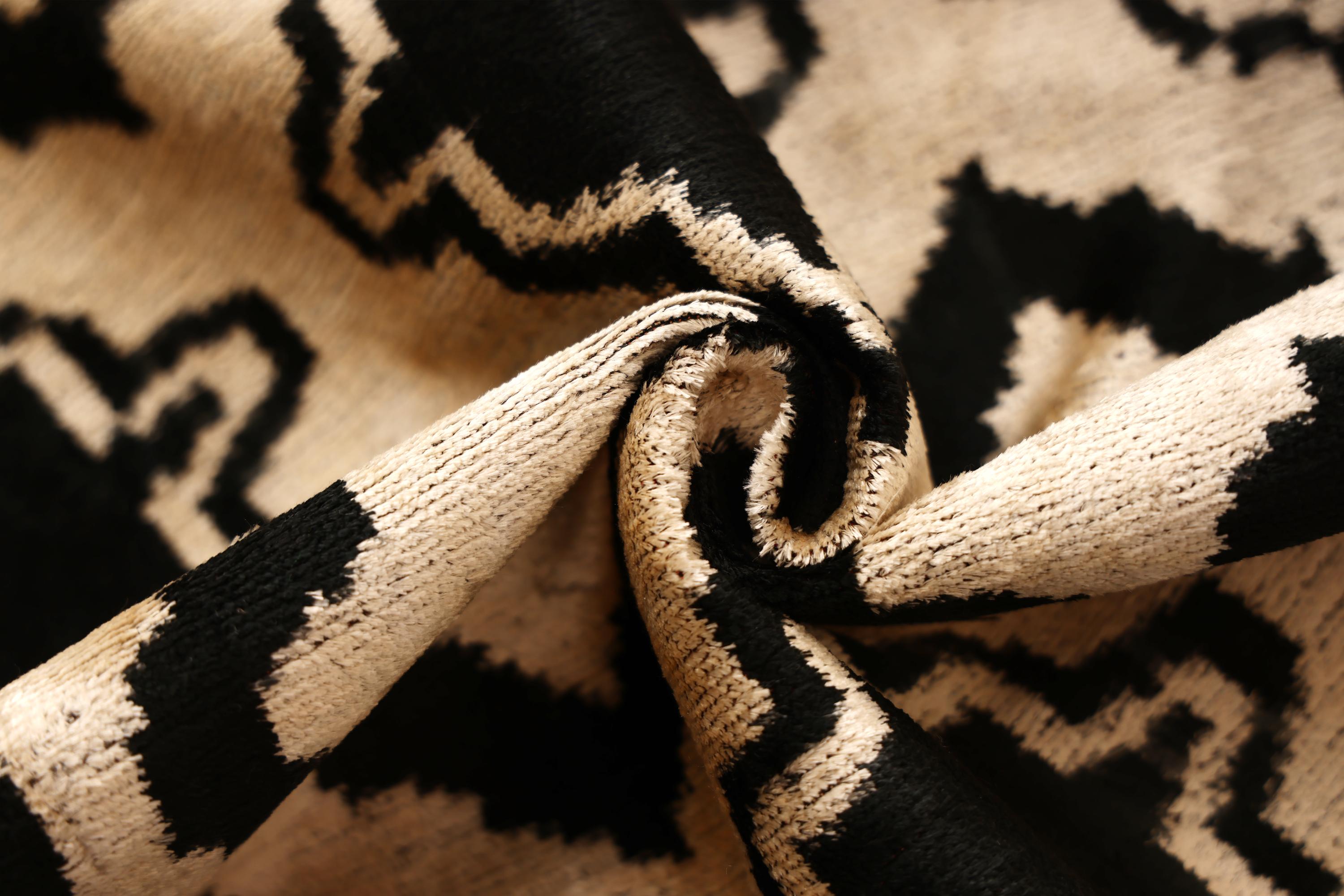 Hand-Knotted Geometric Lattice Silk Velvet Pillow - 20x20 Black & Cream