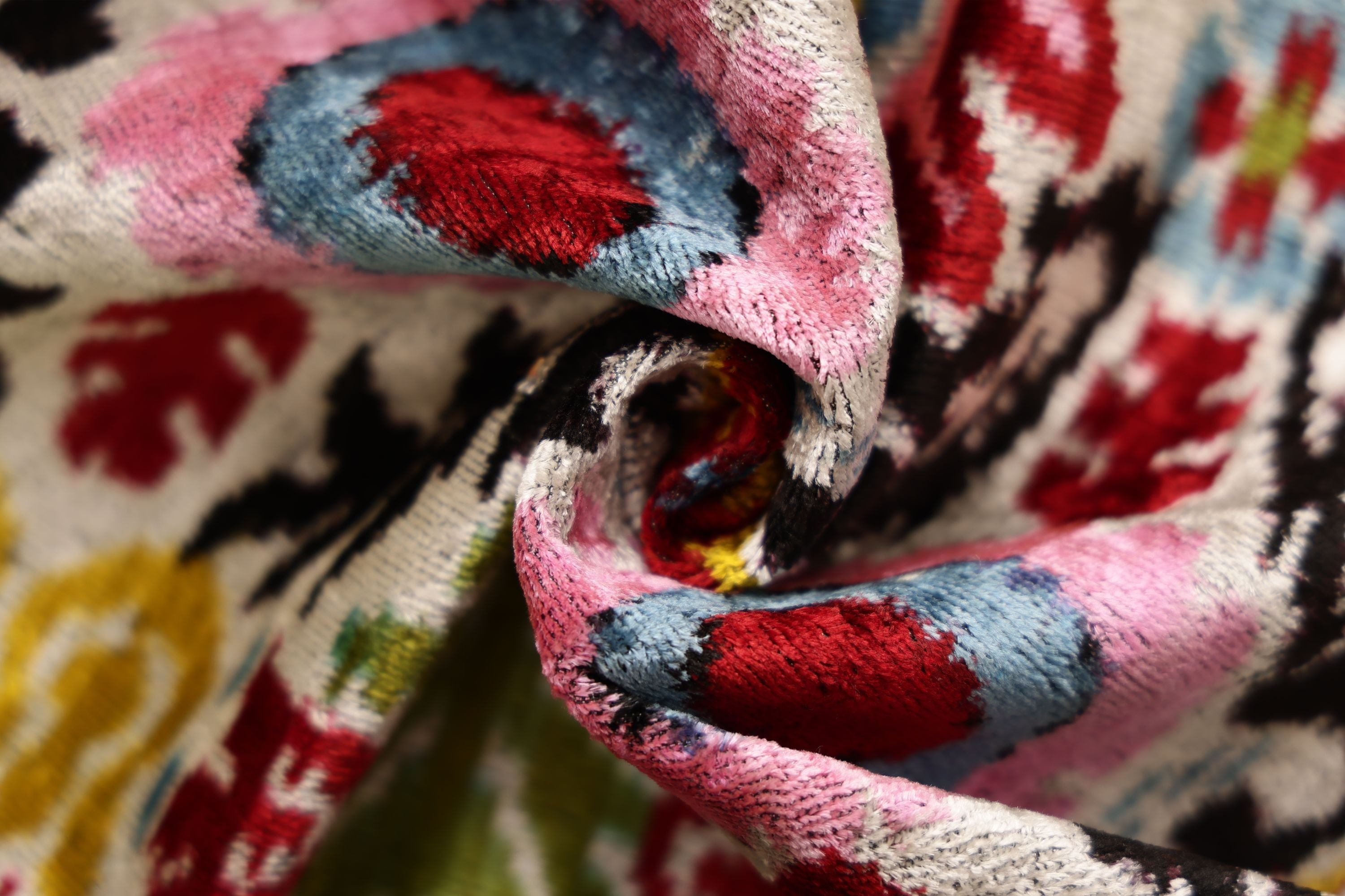 Hand-Knotted Vibrant Floral Silk Velvet Lumbar - 16x24 Pink & Yellow