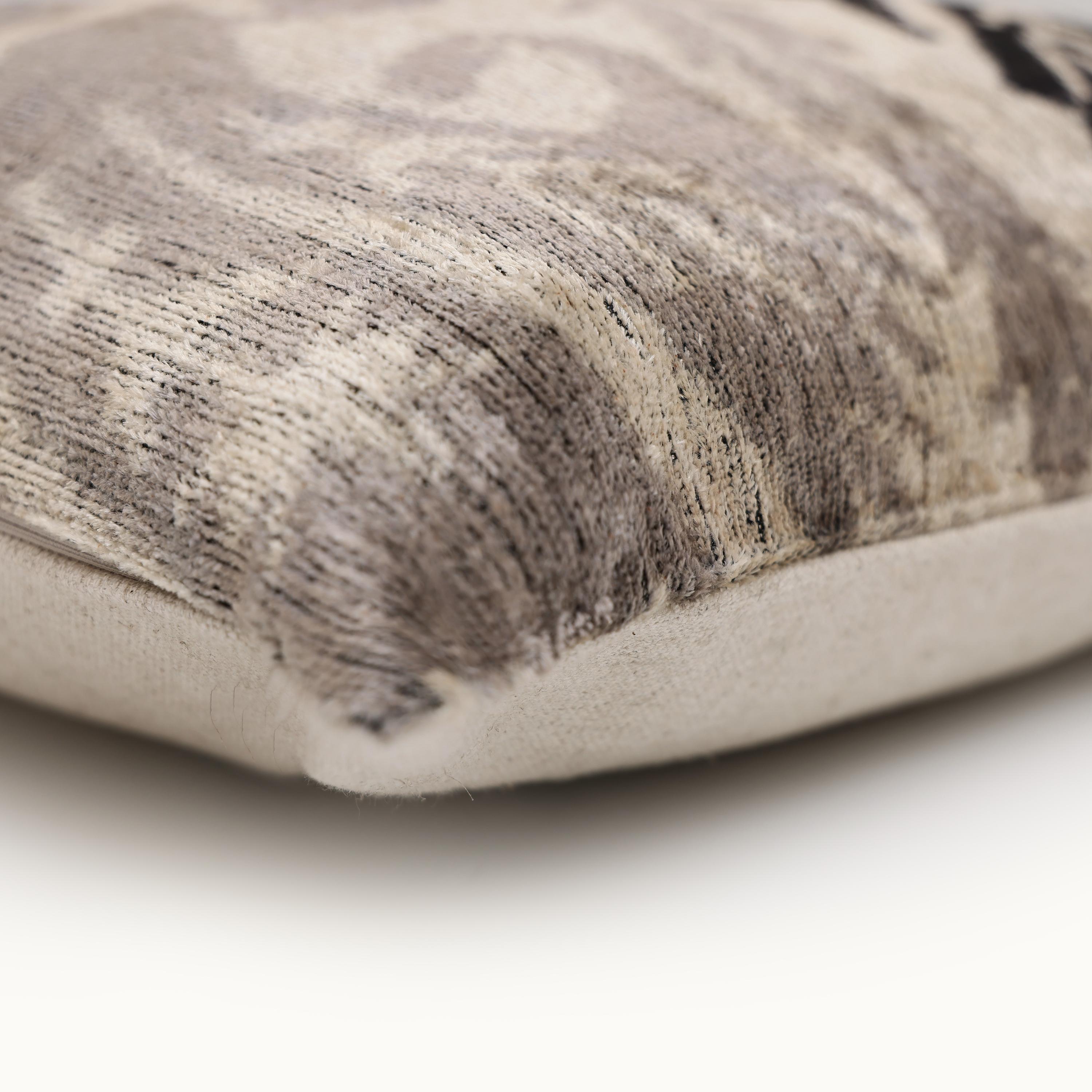 Hand-Knotted Split-Tone Silk Velvet Pillow - 20x20 Black & Silver