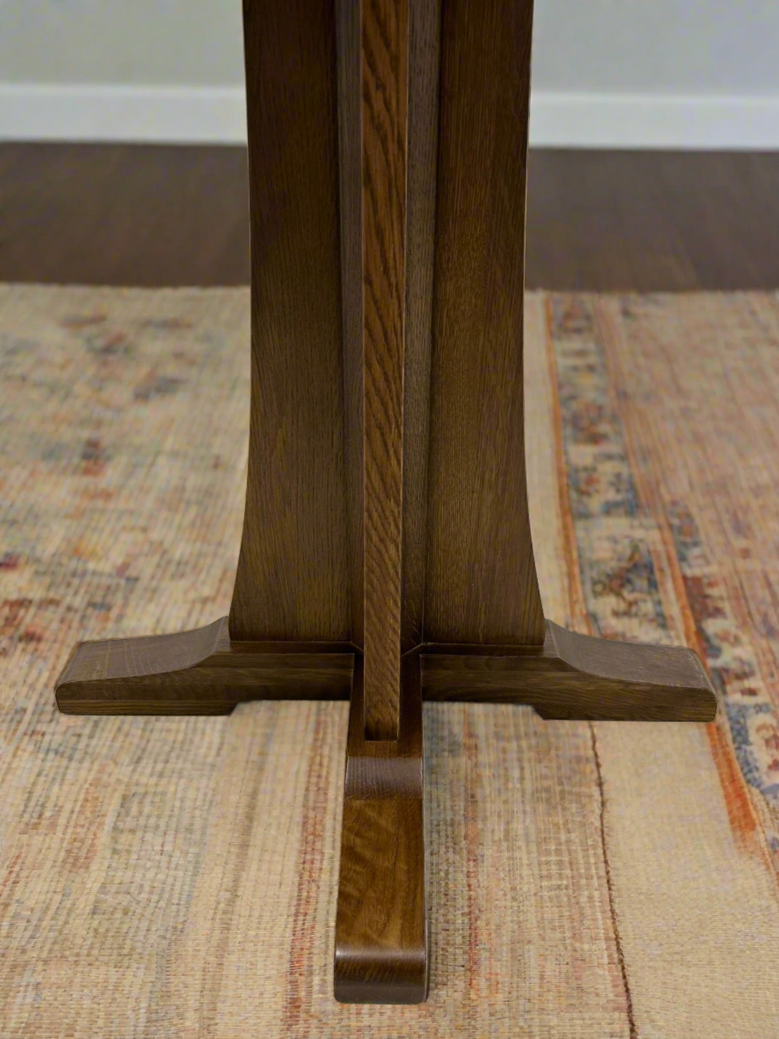 Mission Quarter Sawn Oak Round Dining Table, Kitchen Table - 40"