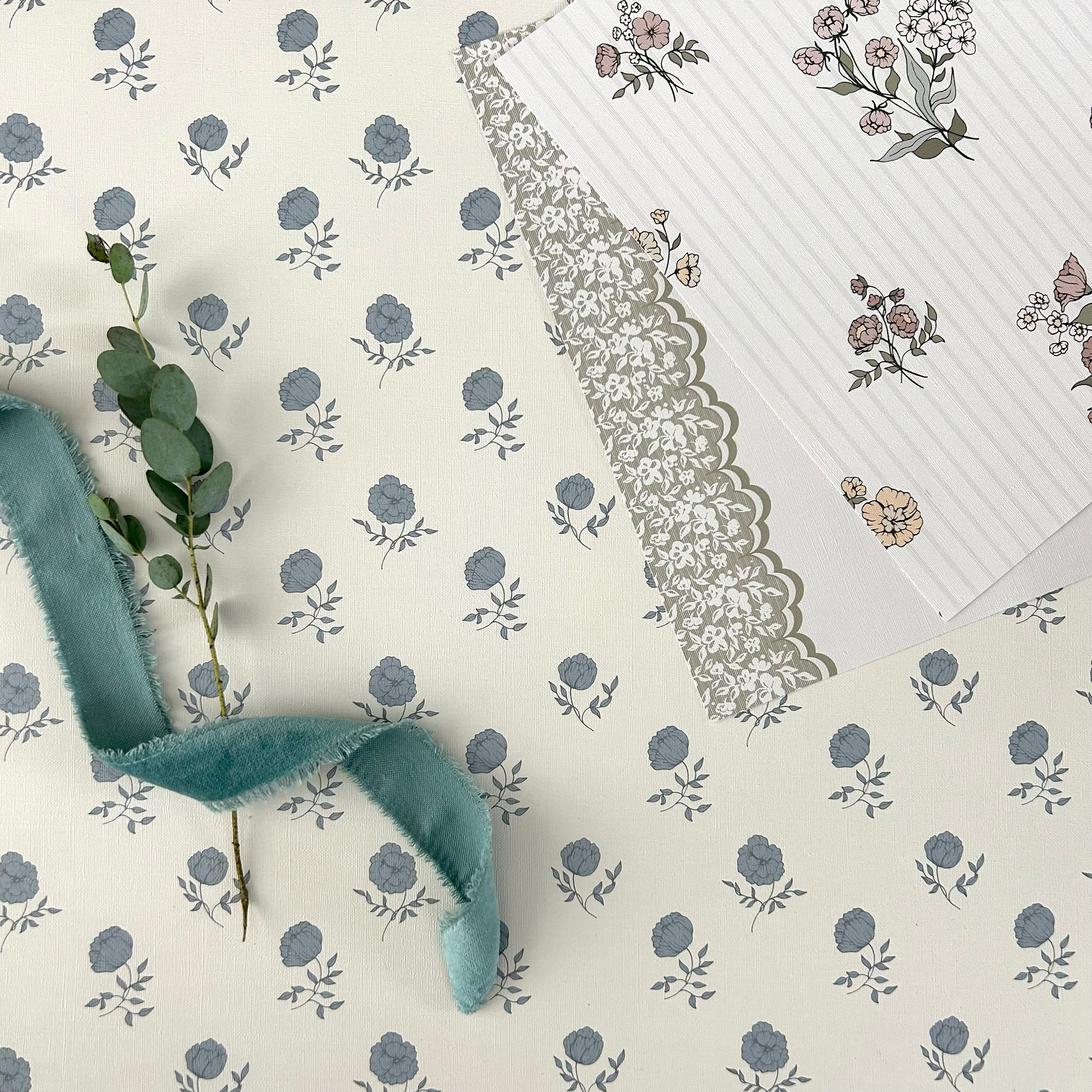 Elle Wallpaper by Ali Anni