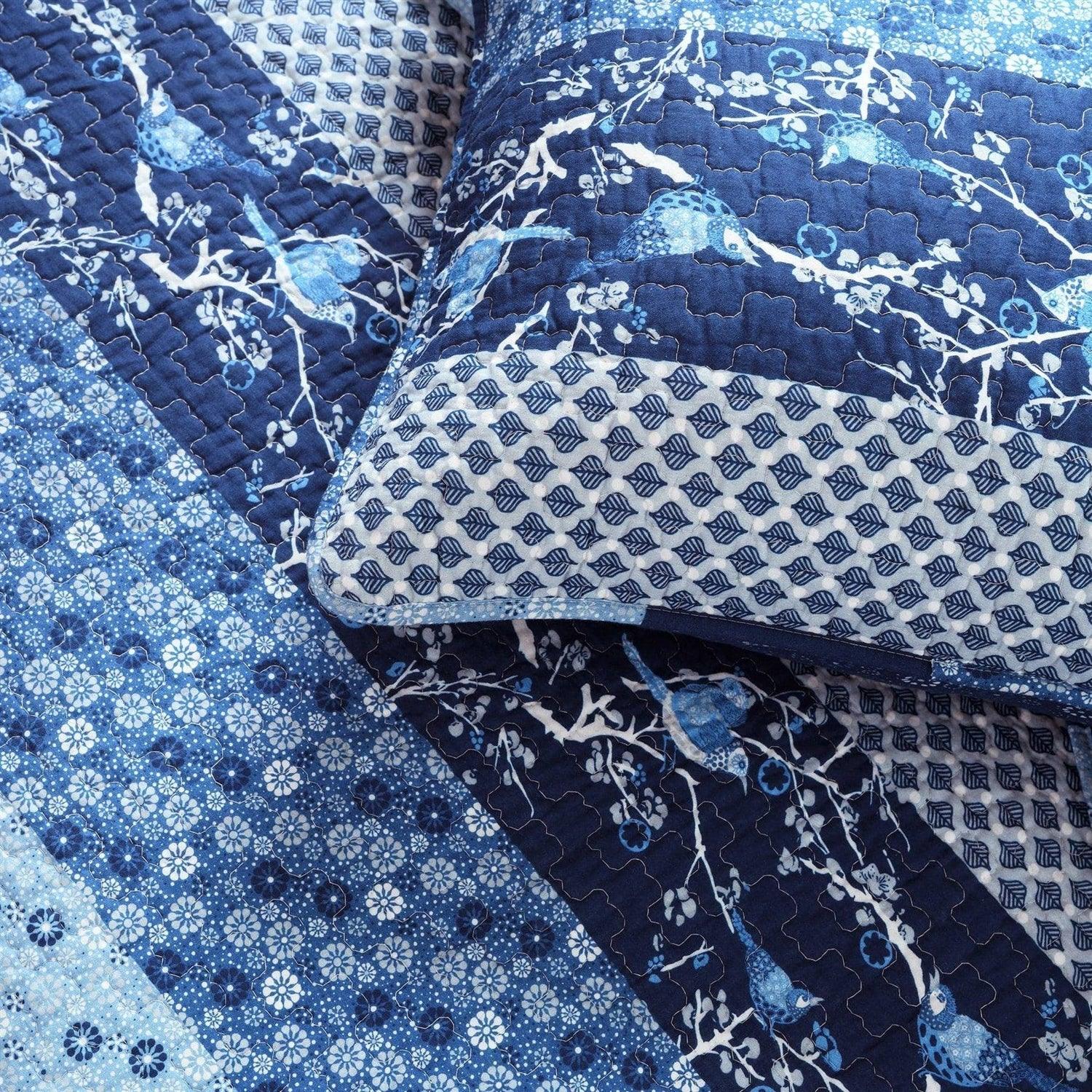 Full/Queen Navy White Light Blue Boho Floral Birds Reversible Quilt Set - PRHOMZ