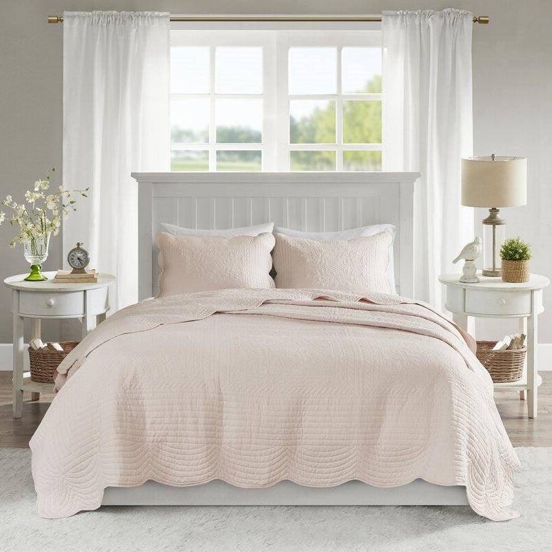 Full/Queen Size 3 Piece Reversible Scalloped Edges Microfiber Quilt Set in Blush - PRHOMZ