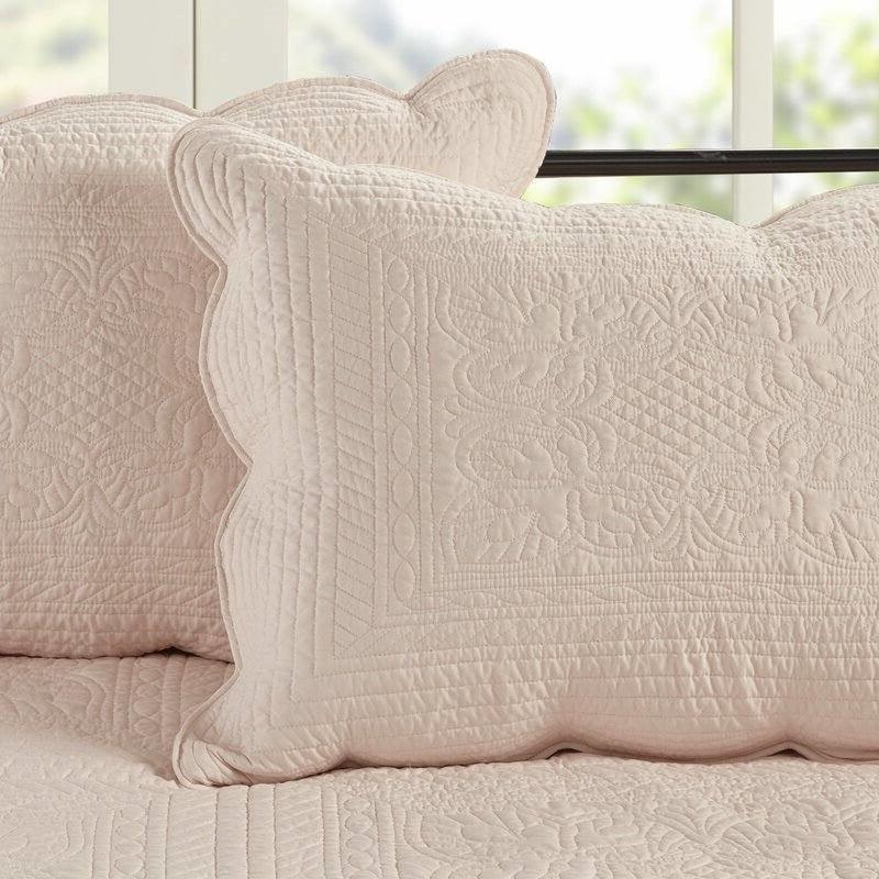 King Size 3 Piece Reversible Scalloped Edges Microfiber Quilt Set in Blush - PRHOMZ