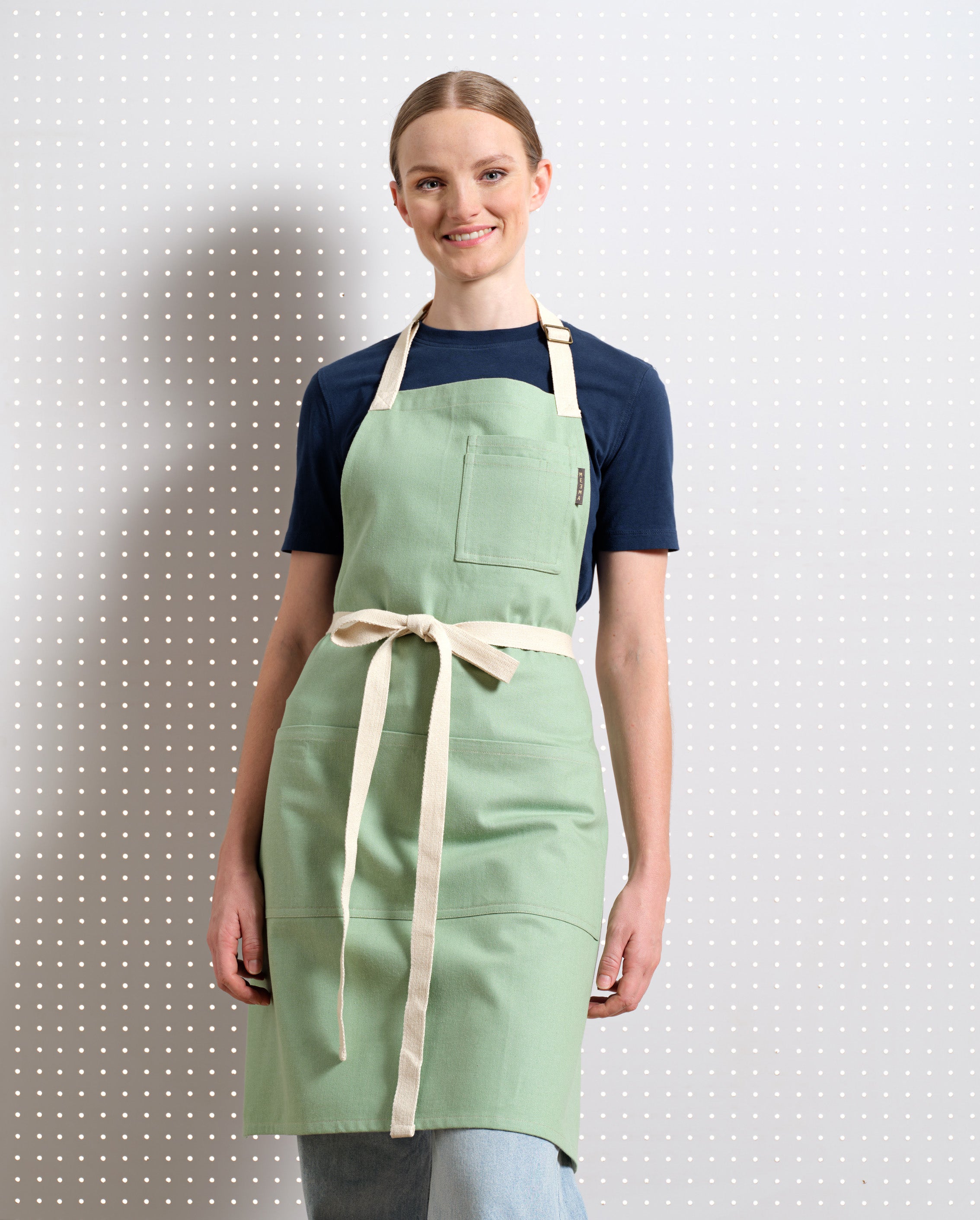 Bib Apron with Pockets-5