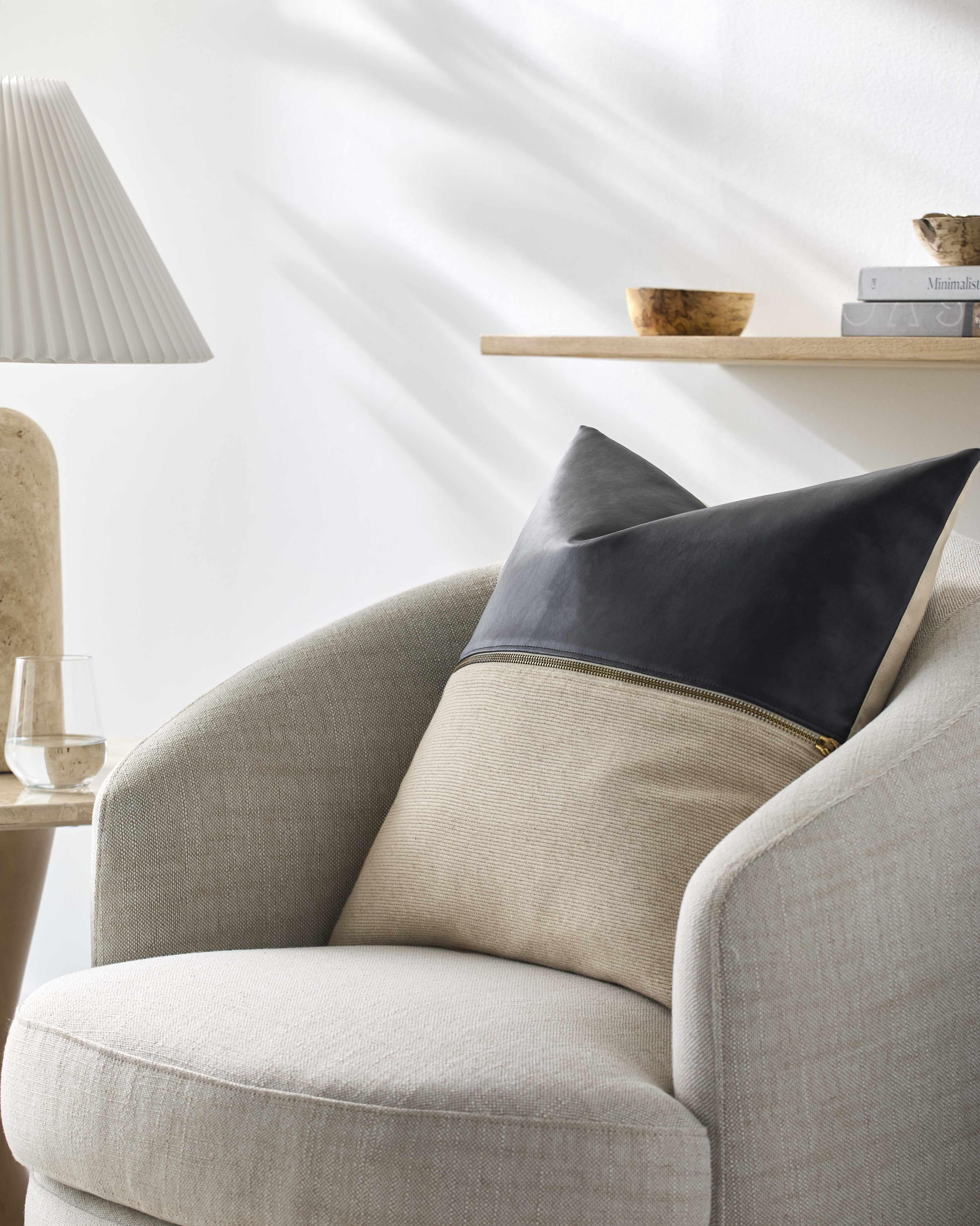 Alekos Throw Pillow - PRHOMZ