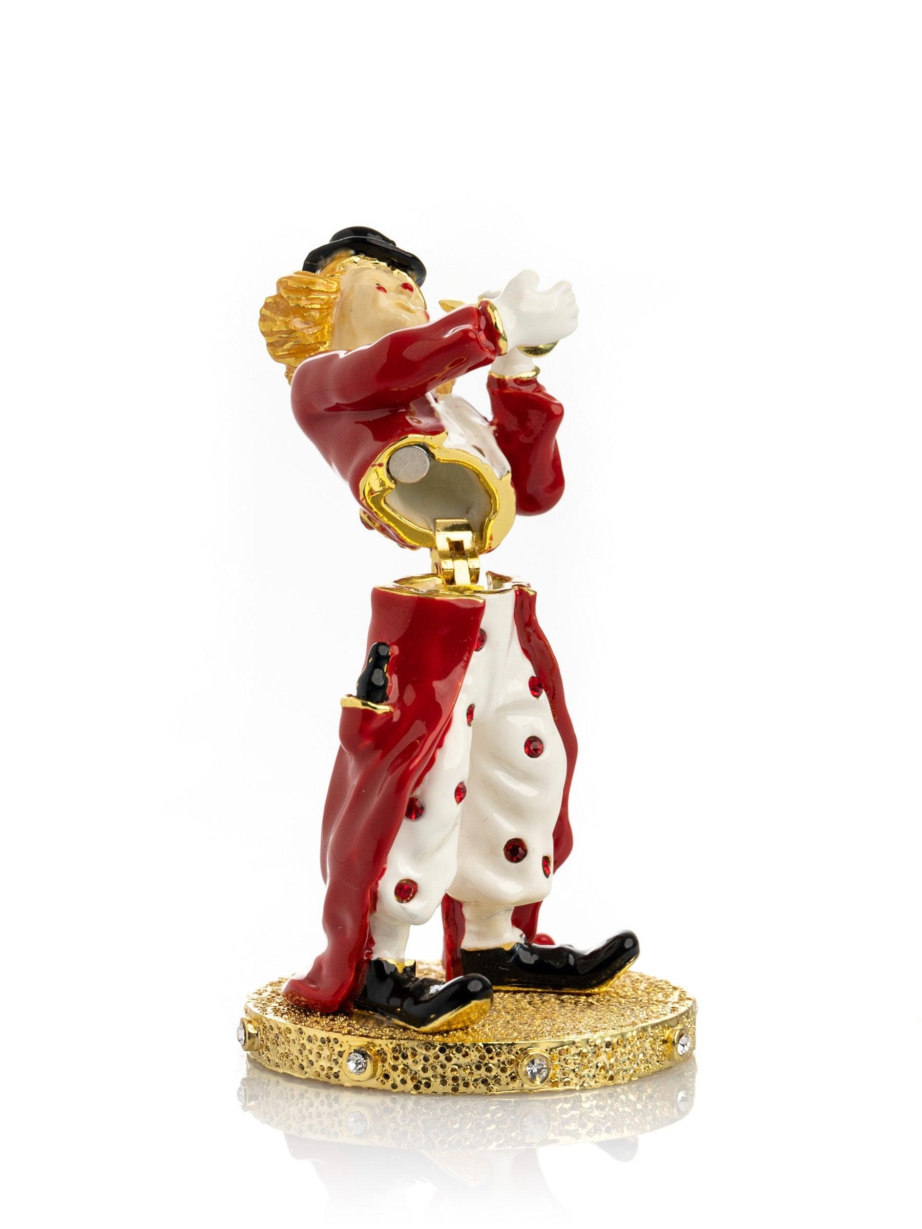 Circus Clown Playing the Trumpet - PRHOMZ