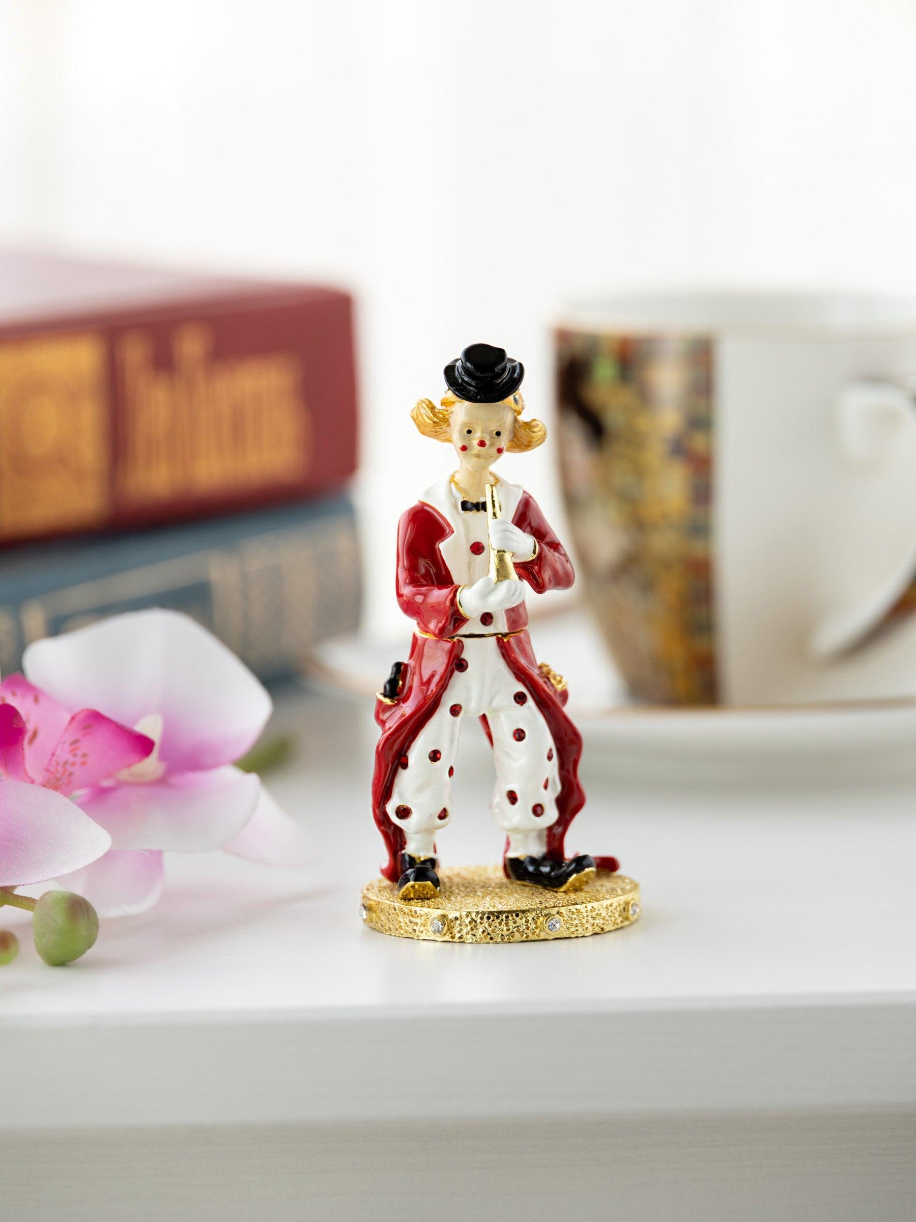 Circus Clown Playing the Trumpet - PRHOMZ