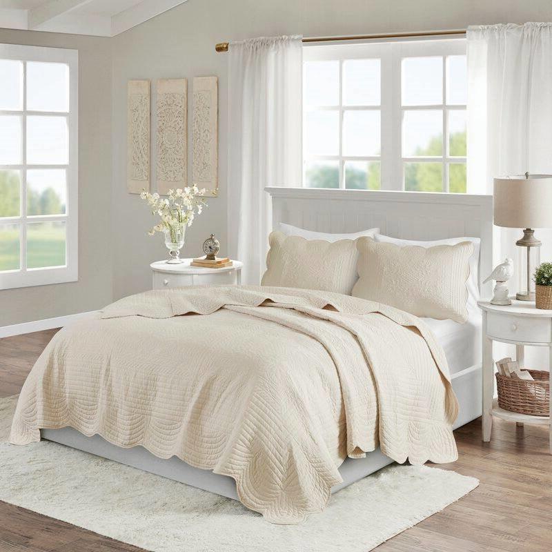 King Size 3 Piece Reversible Scalloped Edges Microfiber Quilt Set in Cream - PRHOMZ