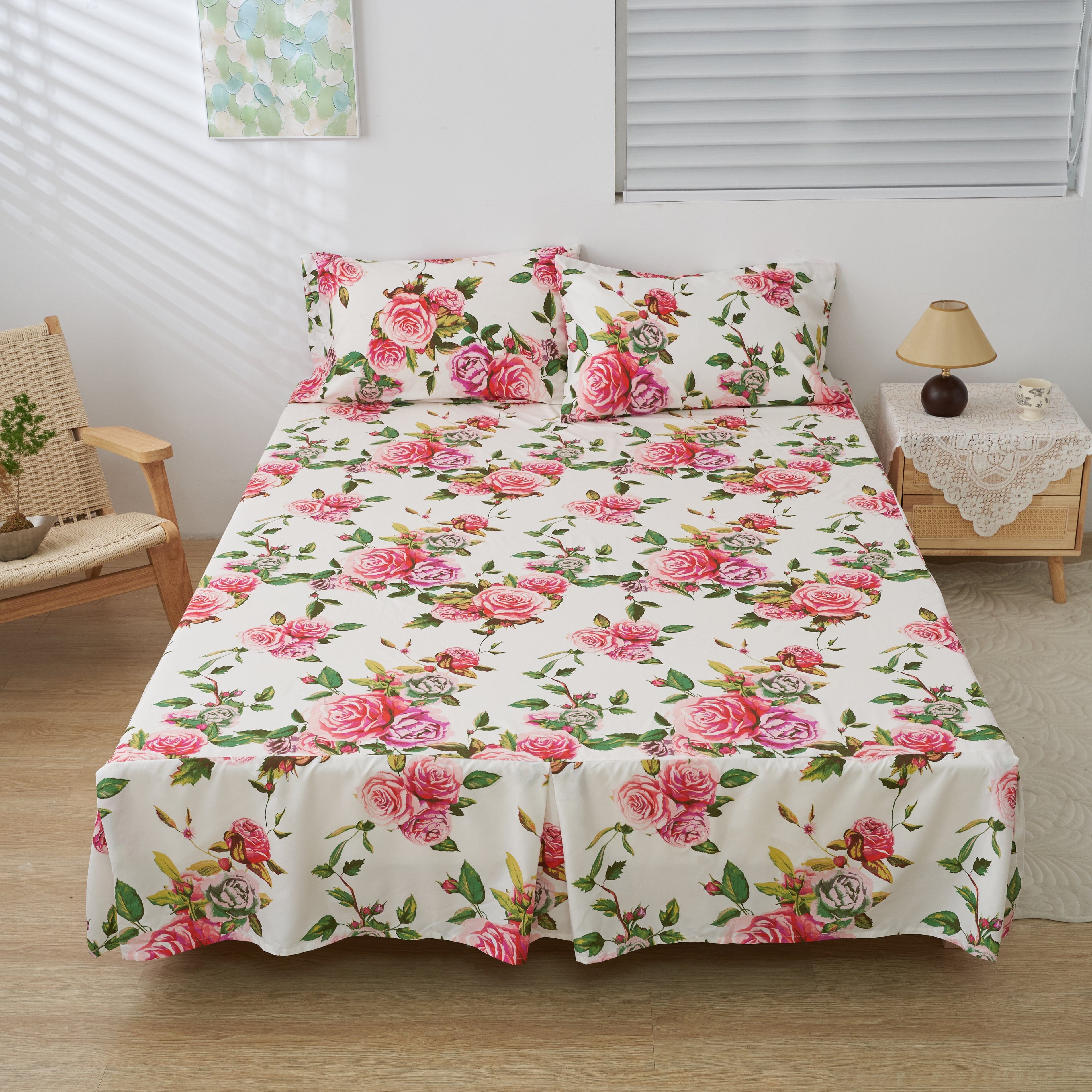 DaDa Bedding Romantic Roses Floral Bed Skirt - Matching Pink & White Ruffled Dust Ruffle for Quilted Coverlet Set - Lightweight & Breathable Polyester Bedskirt