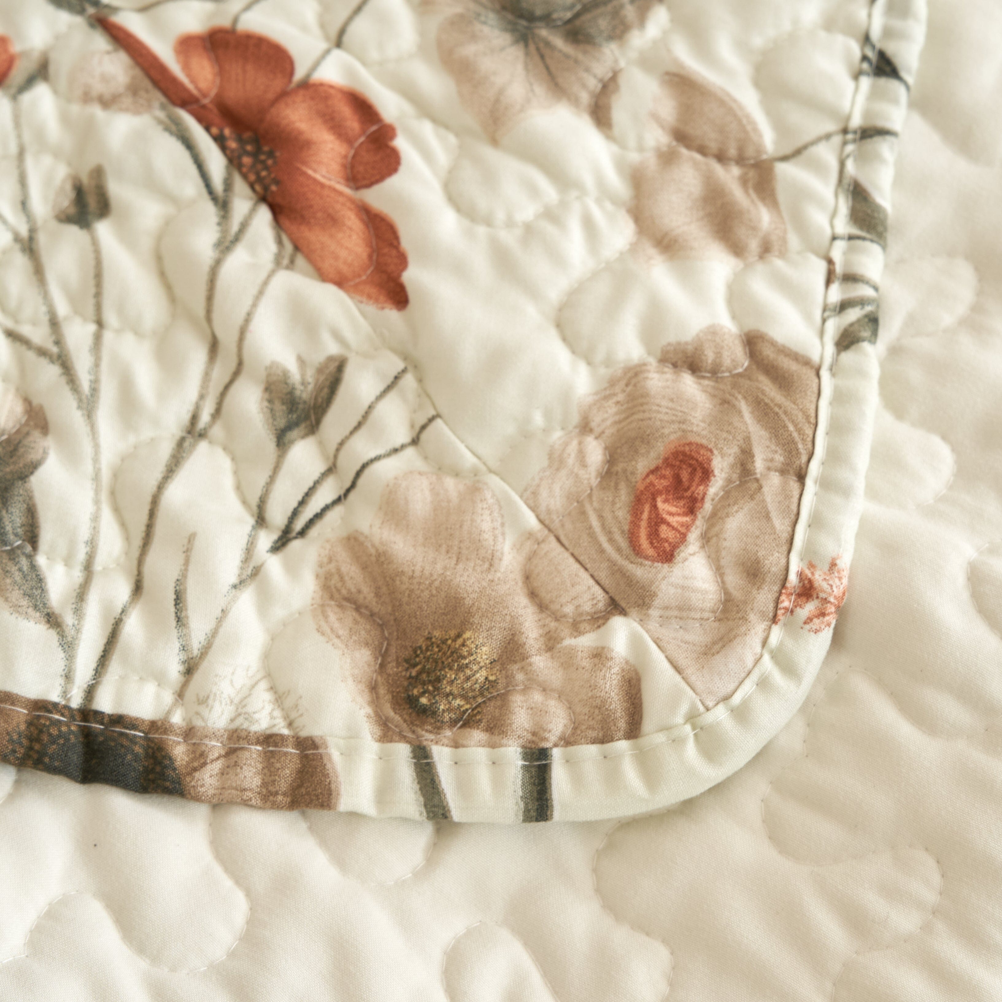 DaDalogy Enchanted Meadow Quilt Set - Victoria Garden Delicate Floral Symphony in Beige, Rose, and Soft Green, Luxuriously Soft Quilted Bedspread Set