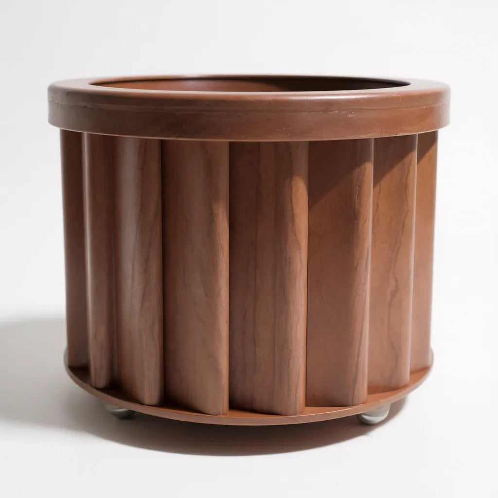 Round Strata Planter - Medium