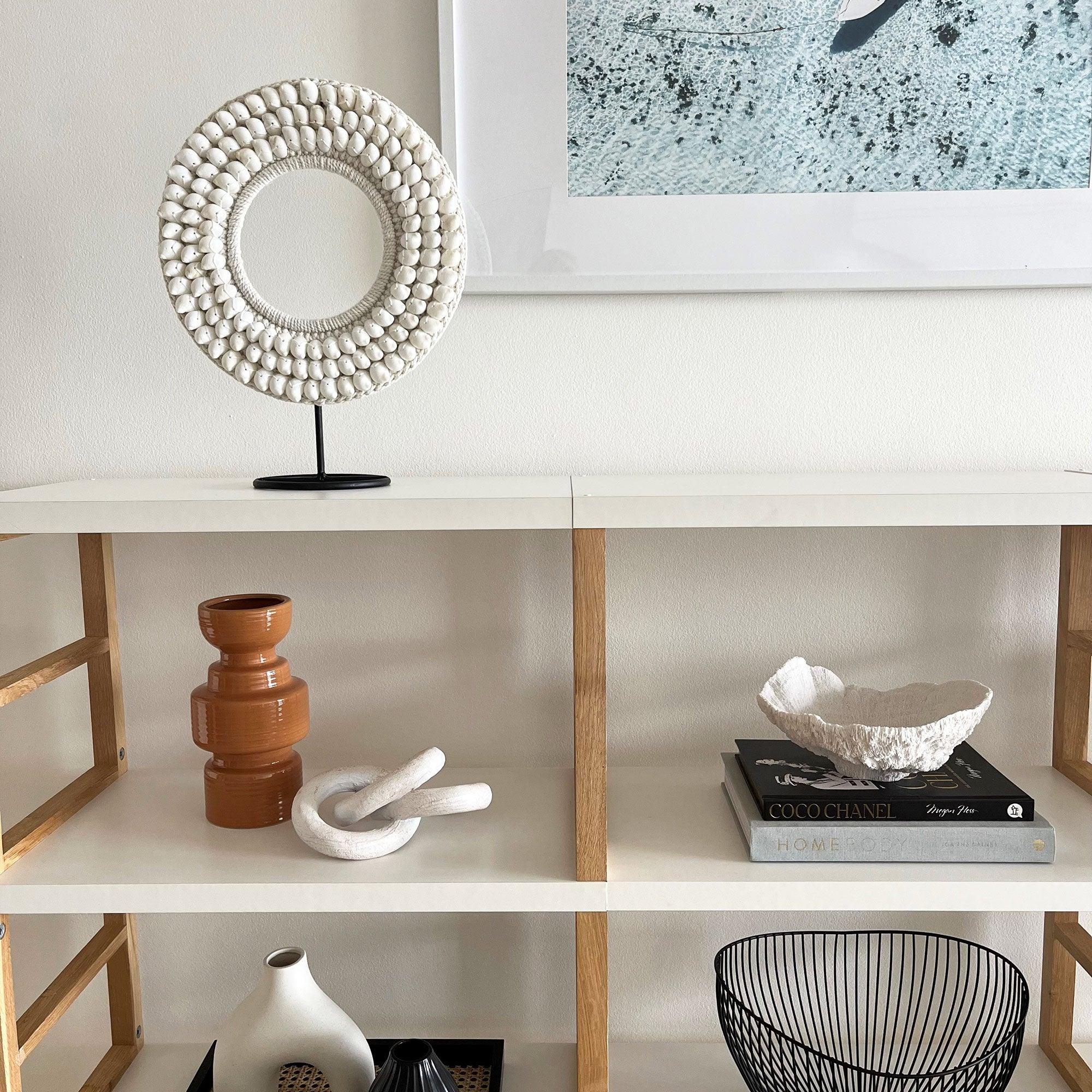 Tribal Shell Decor Stand-White Shells-Medium - PRHOMZ