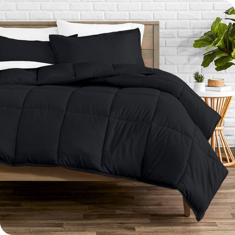 Twin/Twin XL Super Soft Lightweight Down Alternative Comforter Set in Black-0