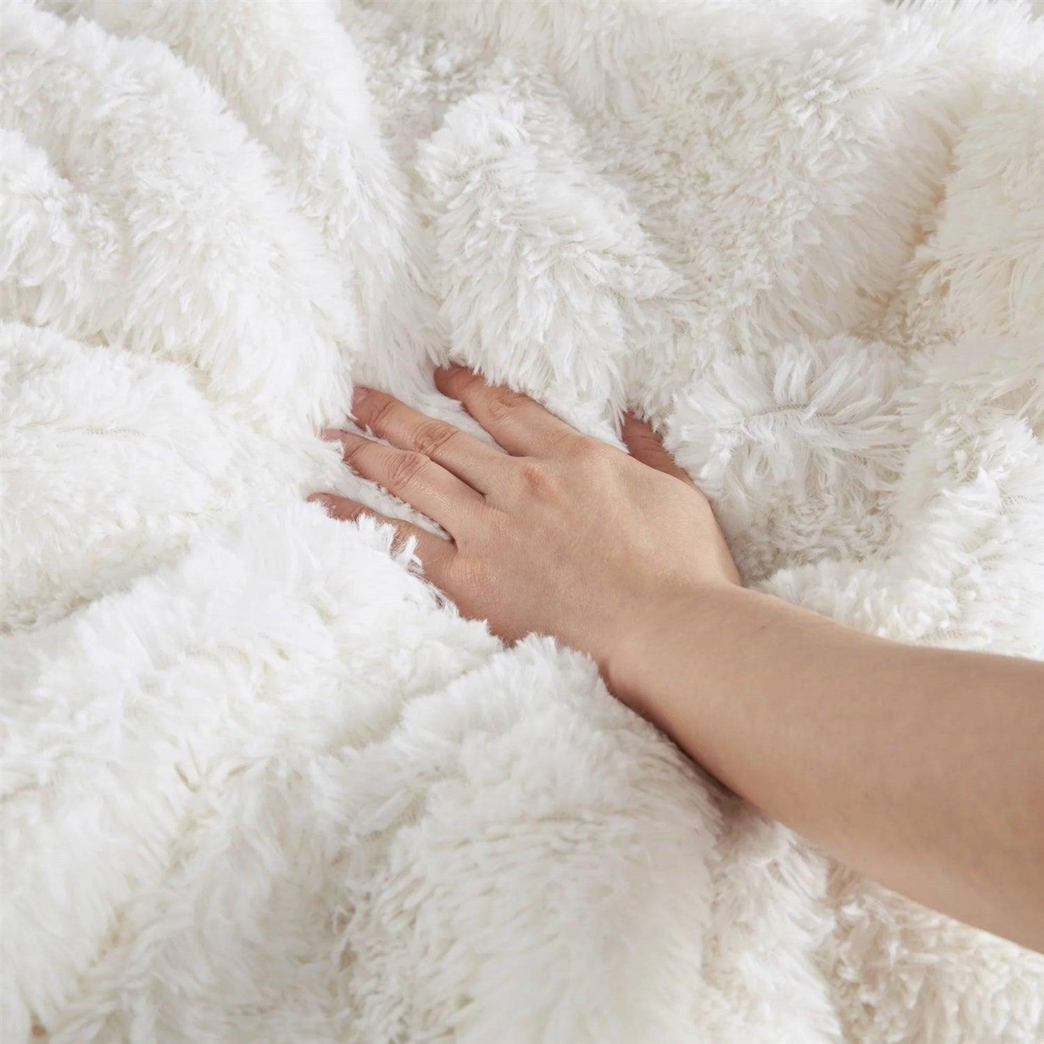 Full/Queen size Reversible Soft Sherpa Faux Fur 3-Piece Comforter Set in Ivory - PRHOMZ
