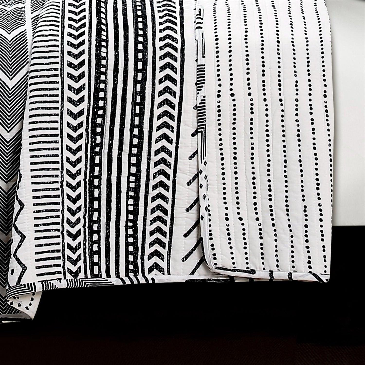 3 Piece Scandinavian Black White Reversible Cotton Set in Full/Queen - PRHOMZ