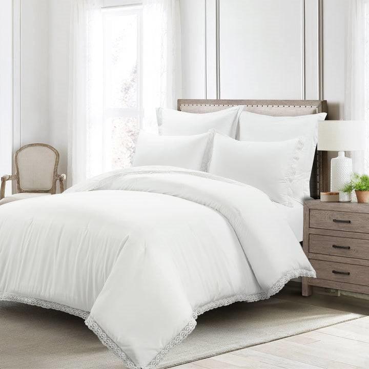 Full/Queen size White 5-Piece Lightweight Comforter Set with Lace Trim - PRHOMZ