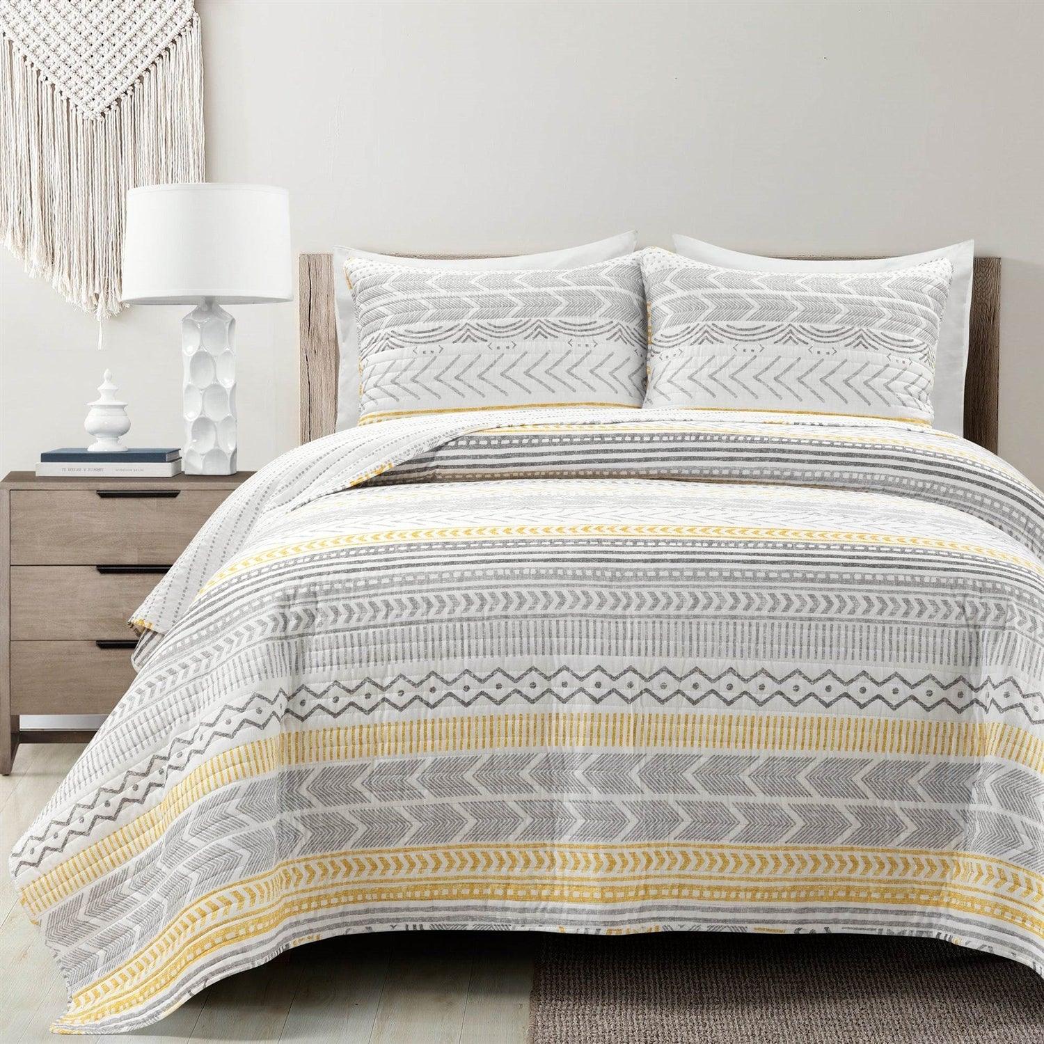 Full/Queen Scandinavian Grey/Yellow Reversible Cotton Quilt Set - PRHOMZ