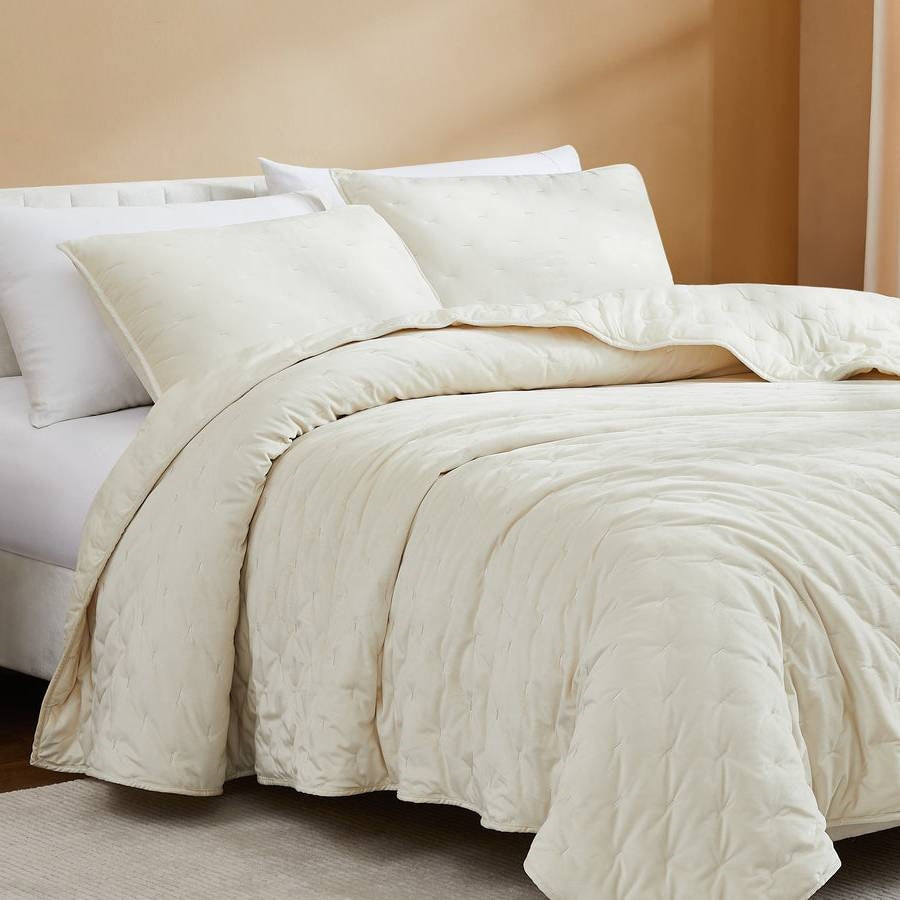 King/CAL King Size 3-Piece Cream Velvet Embroidered Super Soft Quilt Set-4