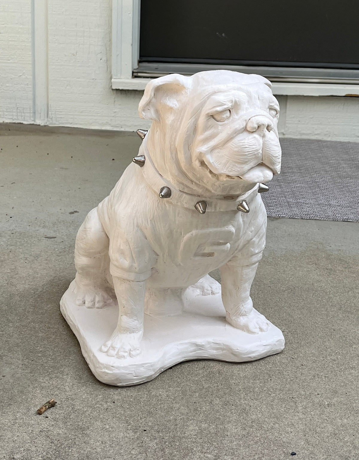 Georgia Bulldogs UGA Mascot White Cement Statue