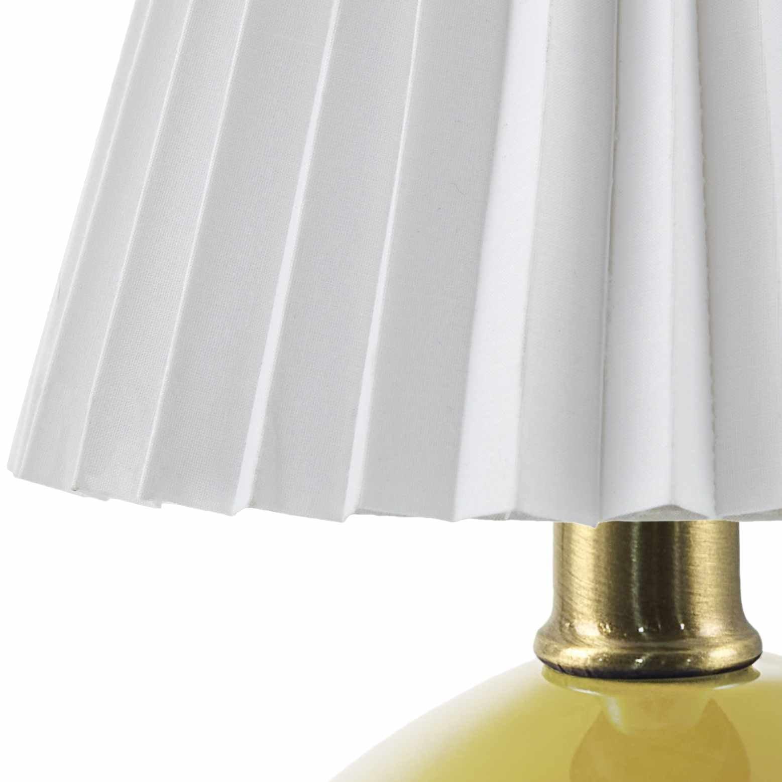 Granjenal Yellow Ceramic Table Lamp - PRHOMZ