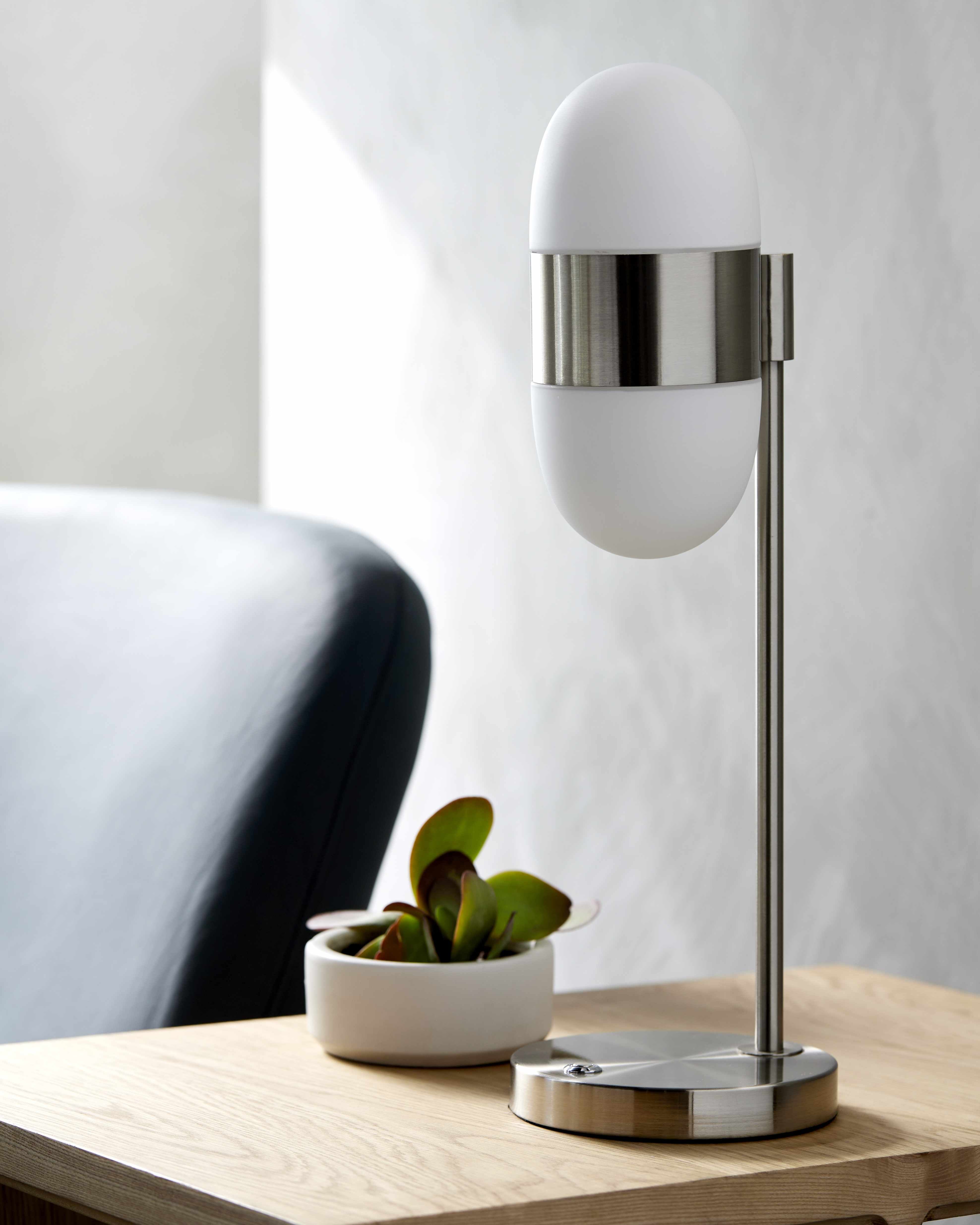 Gedersdorf Silver Gray Metal Table Lamp-2