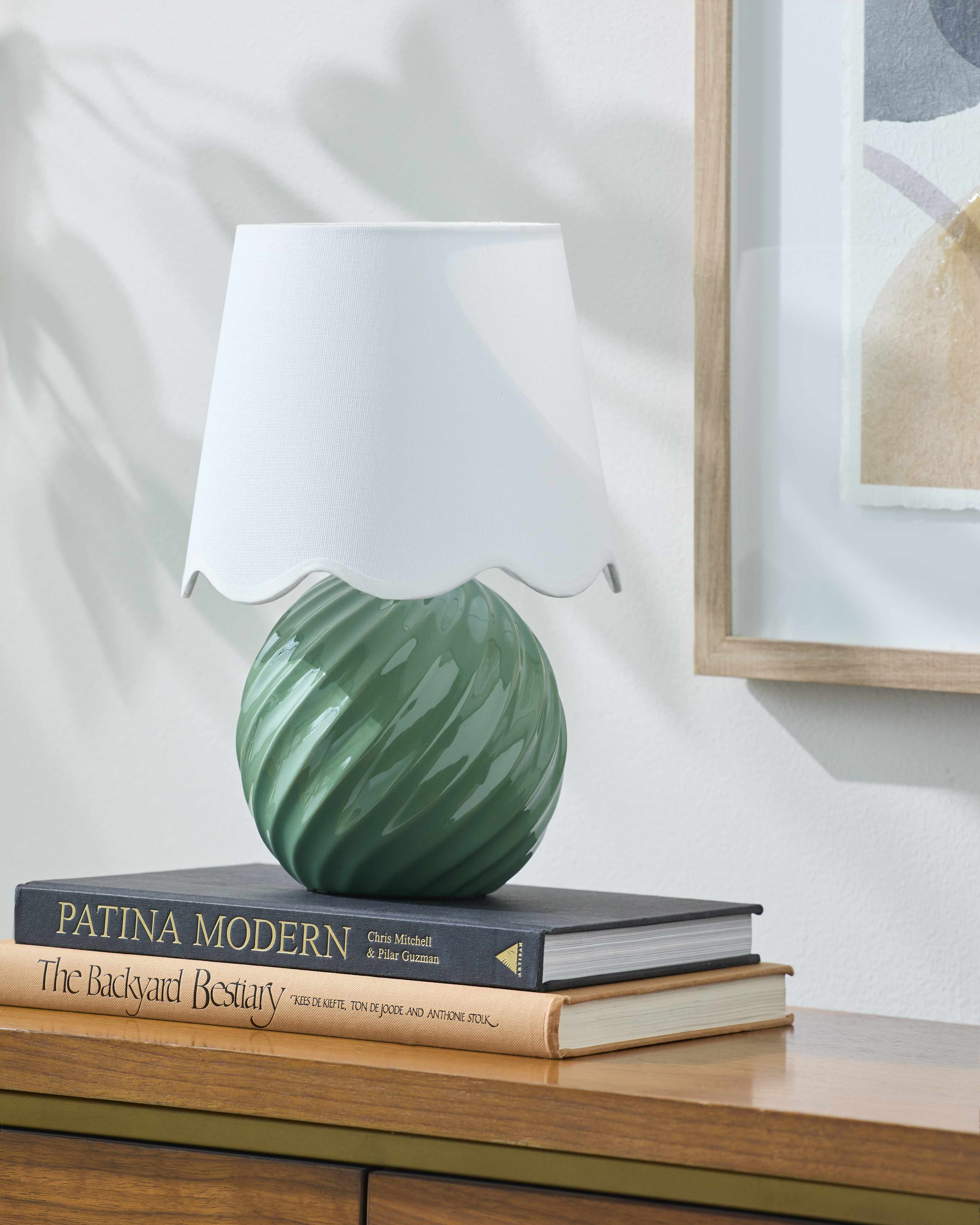 Gestalgar Translucent Table Lamp-0