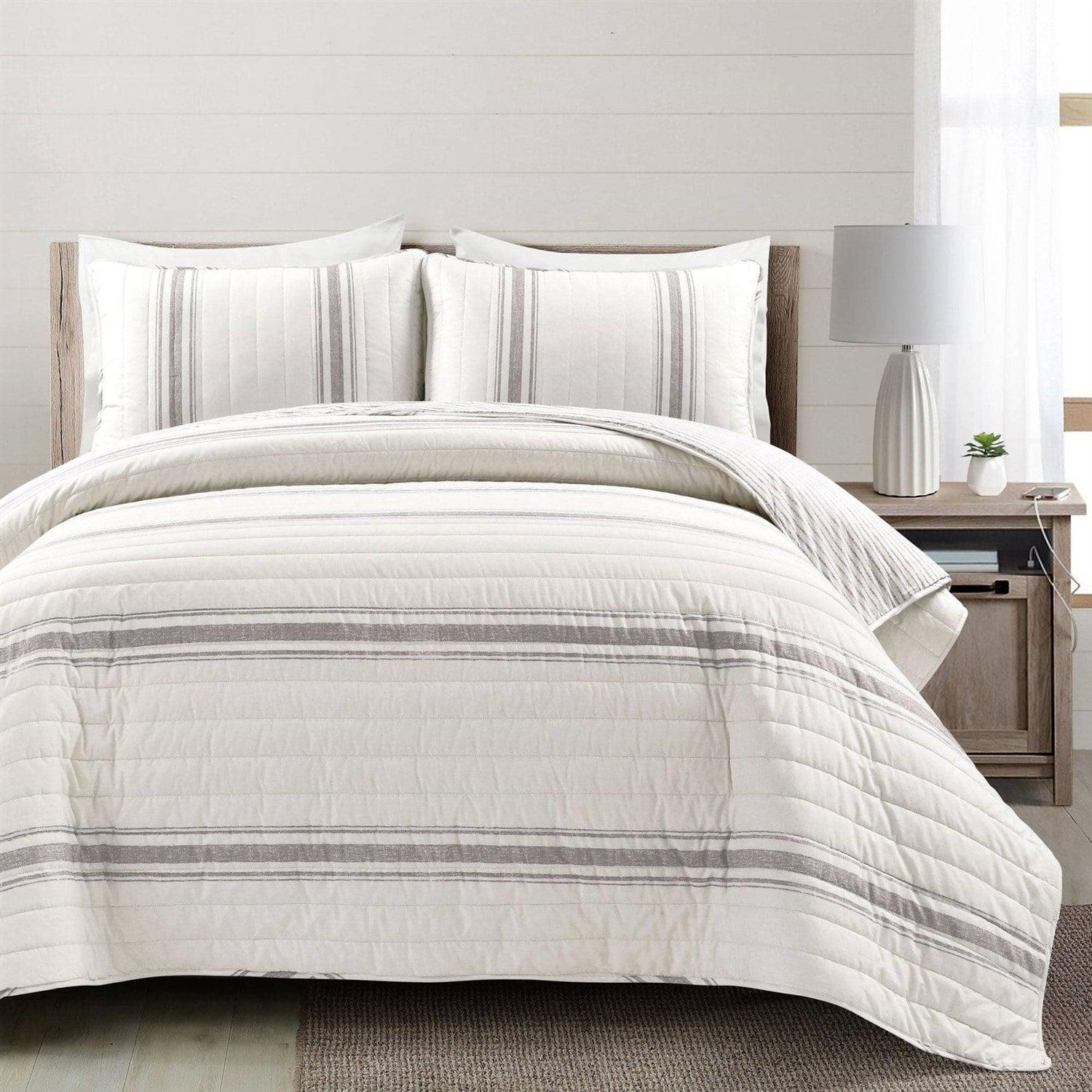 King Size Grey White 3 Piece Stripe Reversible Cotton Quilt Set - PRHOMZ