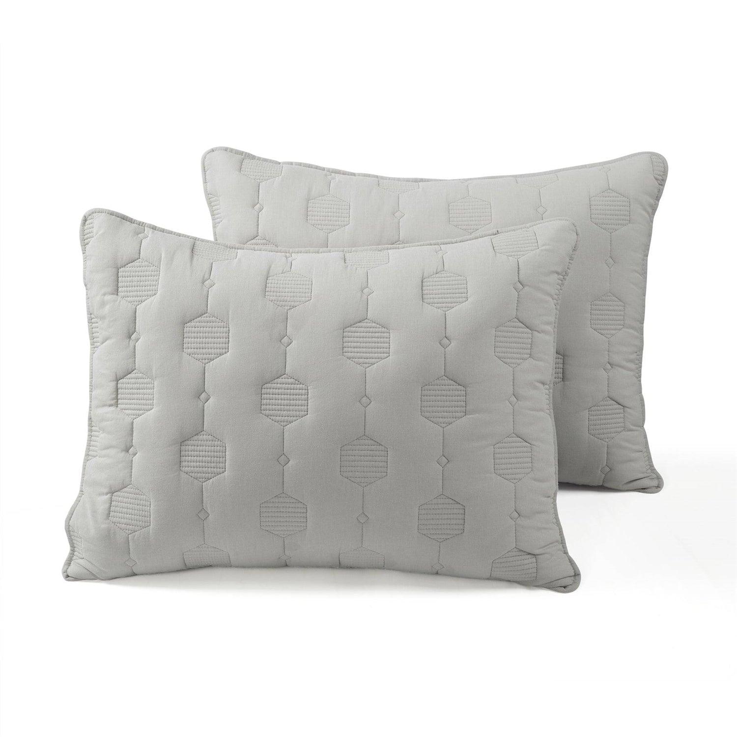 King/CAL King Hexagon Pattern Lightweight Grey Textured Cotton 3 Piece Quilt Set - PRHOMZ