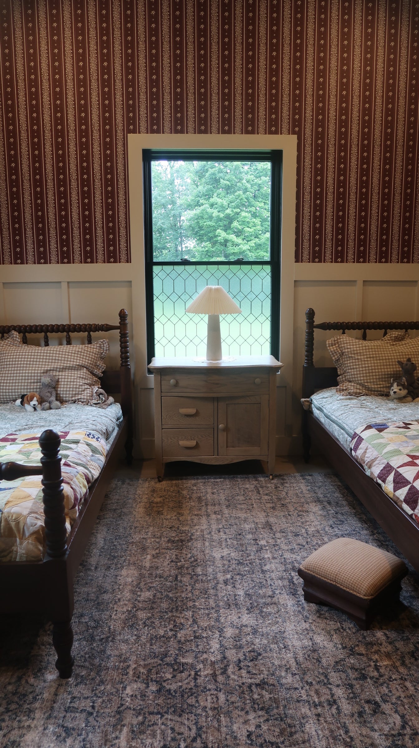 Lyla Wallpaper by Ali Anni