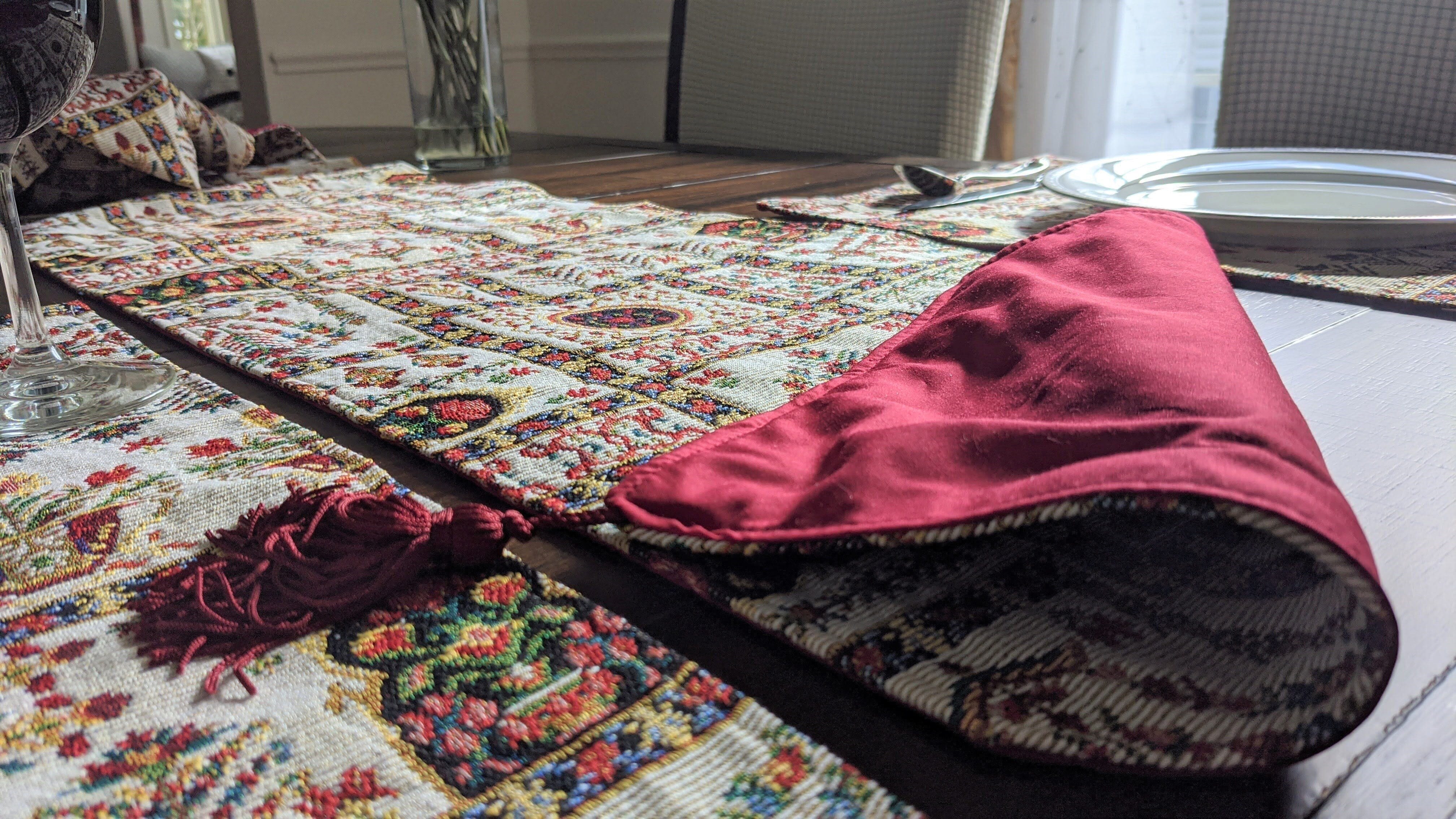 DaDa Bedding Set of 8 Pieces Light Botanical Mughal Floral Table Woven Tapestry - 4 Placemats, 2 Table Runners, 2 Throw Pillow Covers (18196)