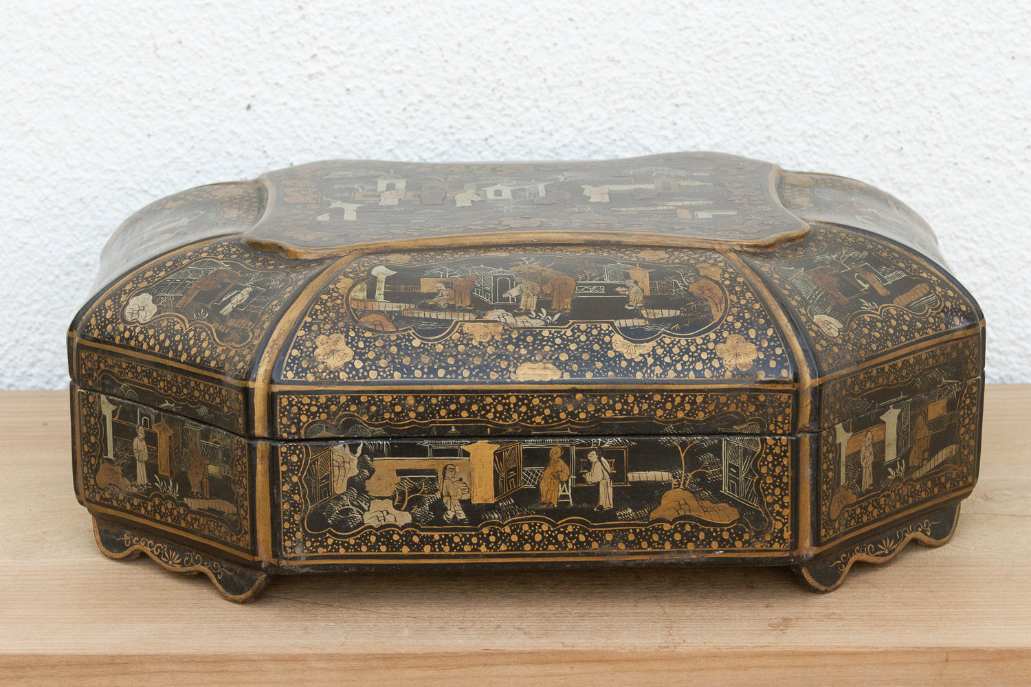 Large Vintage Black & Gold Chinoiserie Box