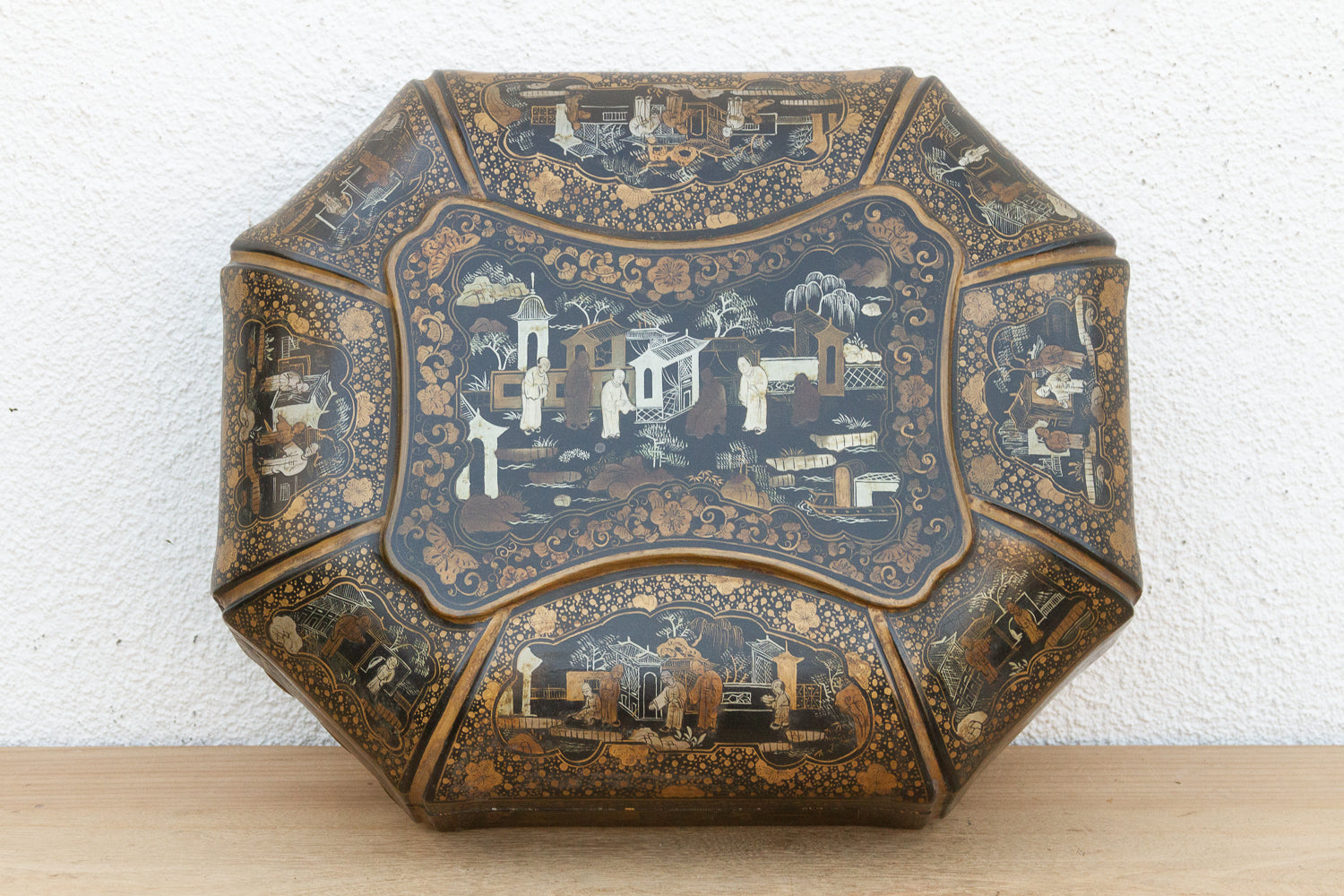 Large Vintage Black & Gold Chinoiserie Box