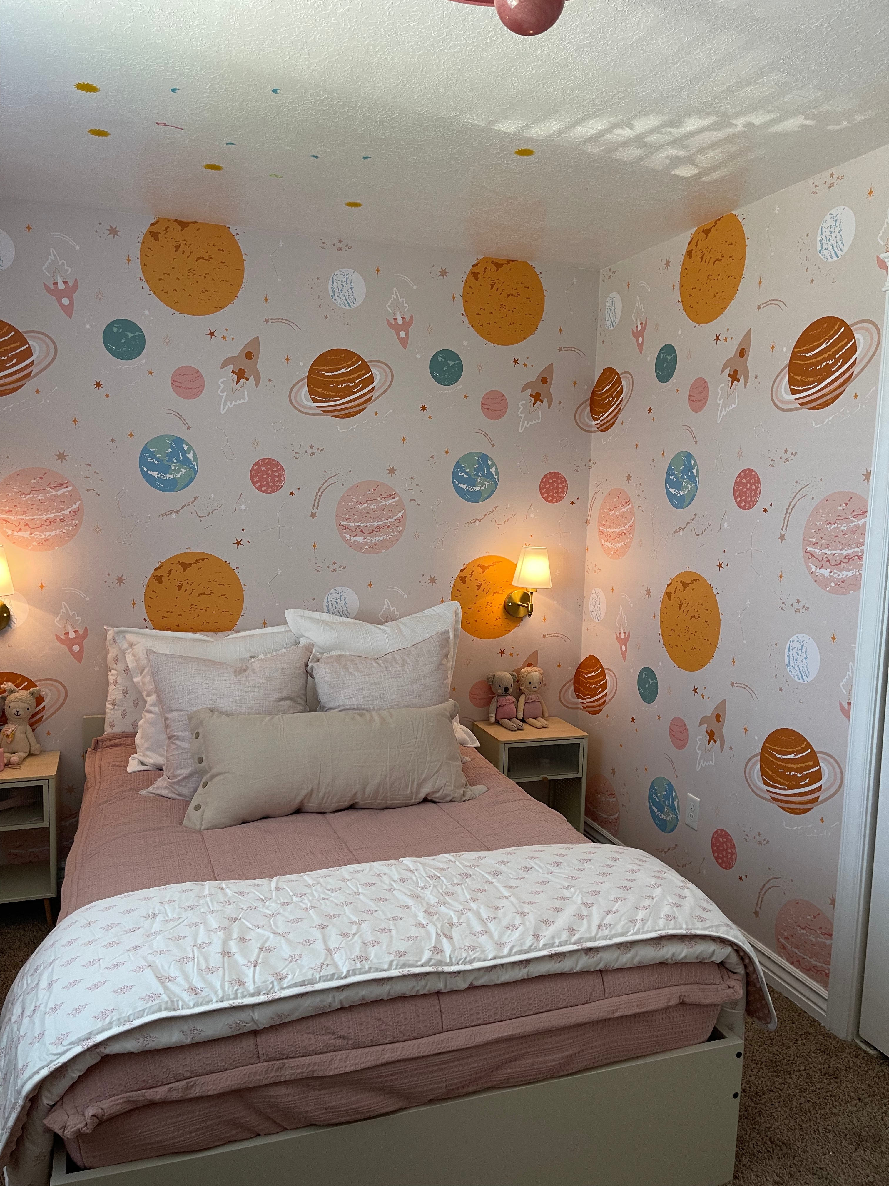 Venus Wallpaper by Antonela Fulir